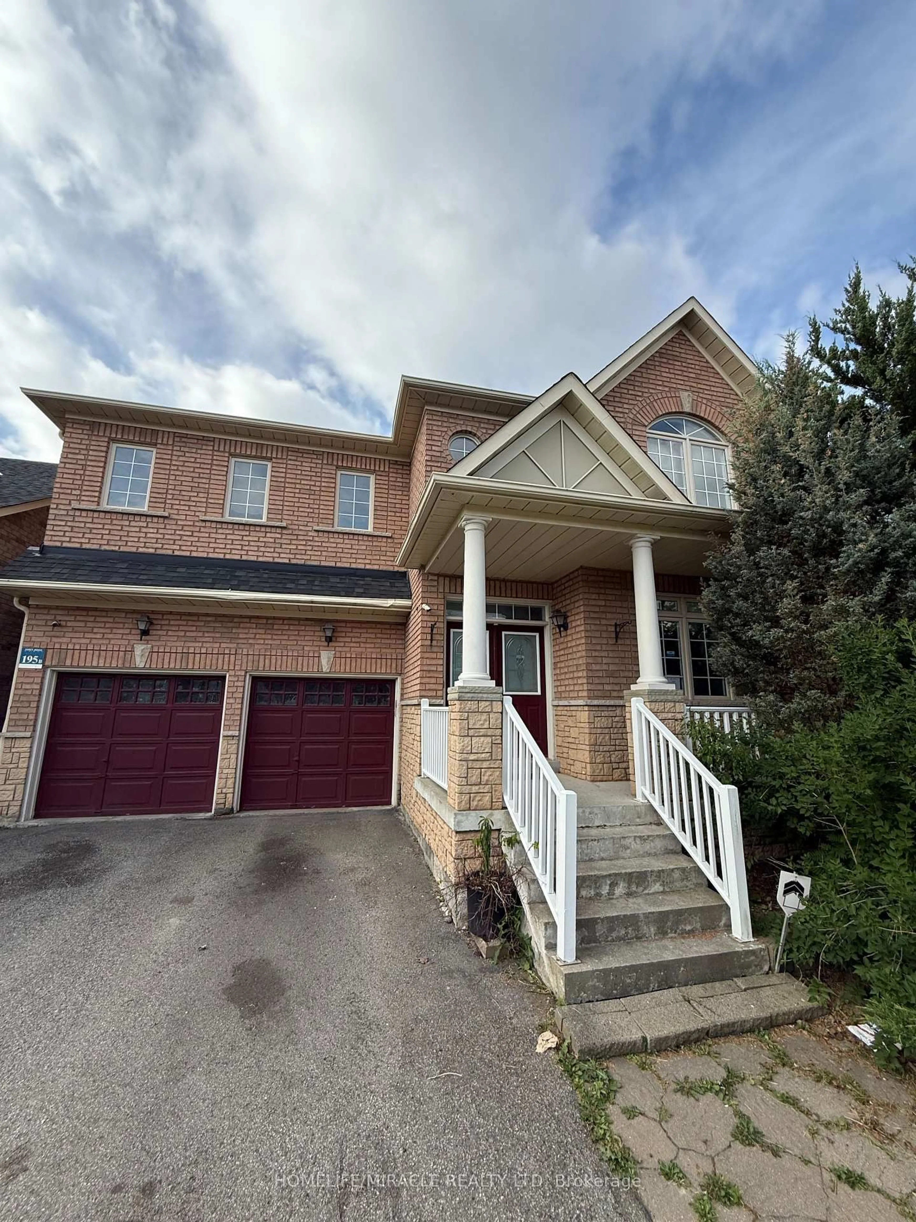 Home with brick exterior material, street for 59 Oakford Dr, Markham Ontario L6C 2Y7