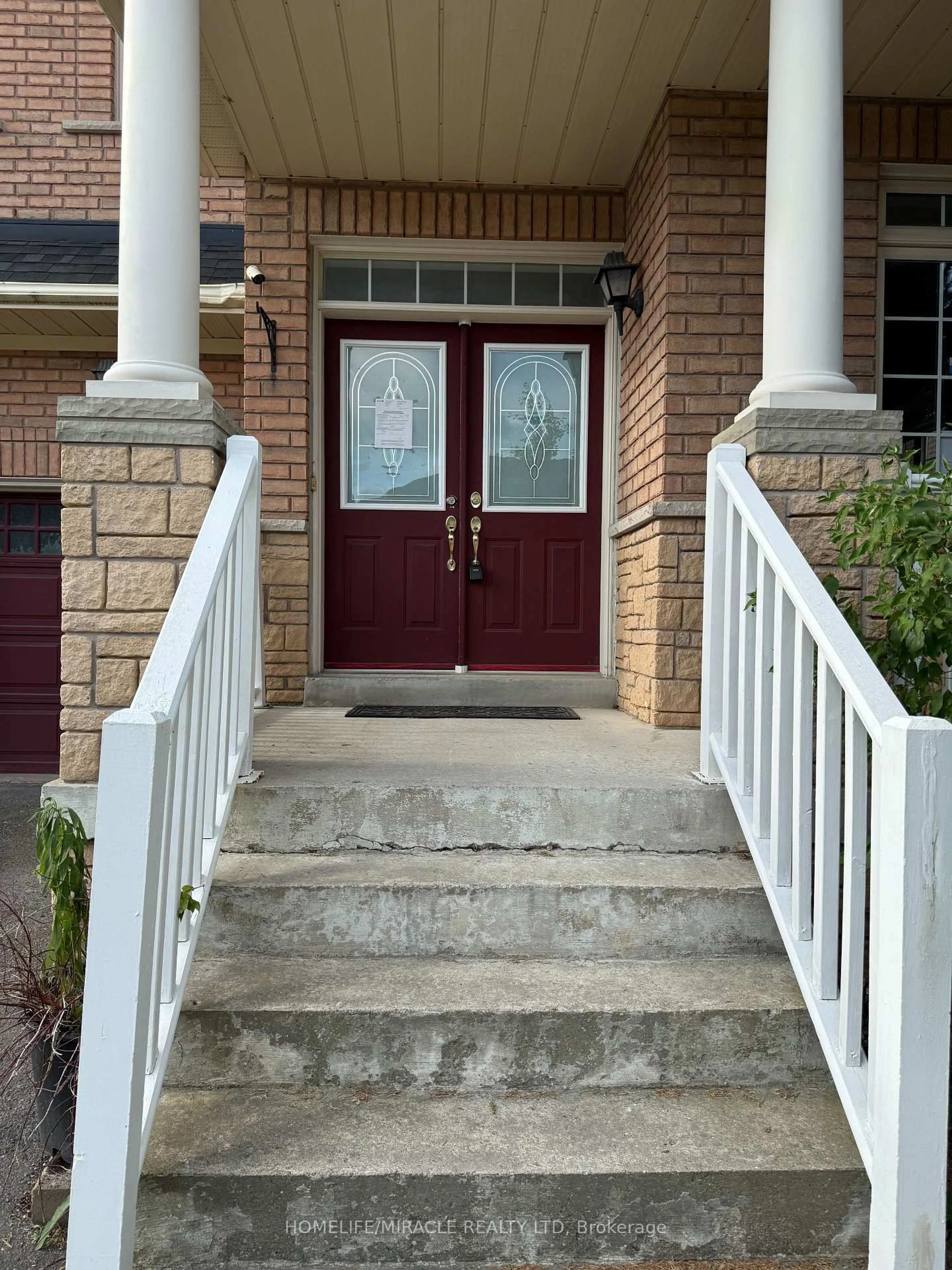 Indoor entryway for 59 Oakford Dr, Markham Ontario L6C 2Y7