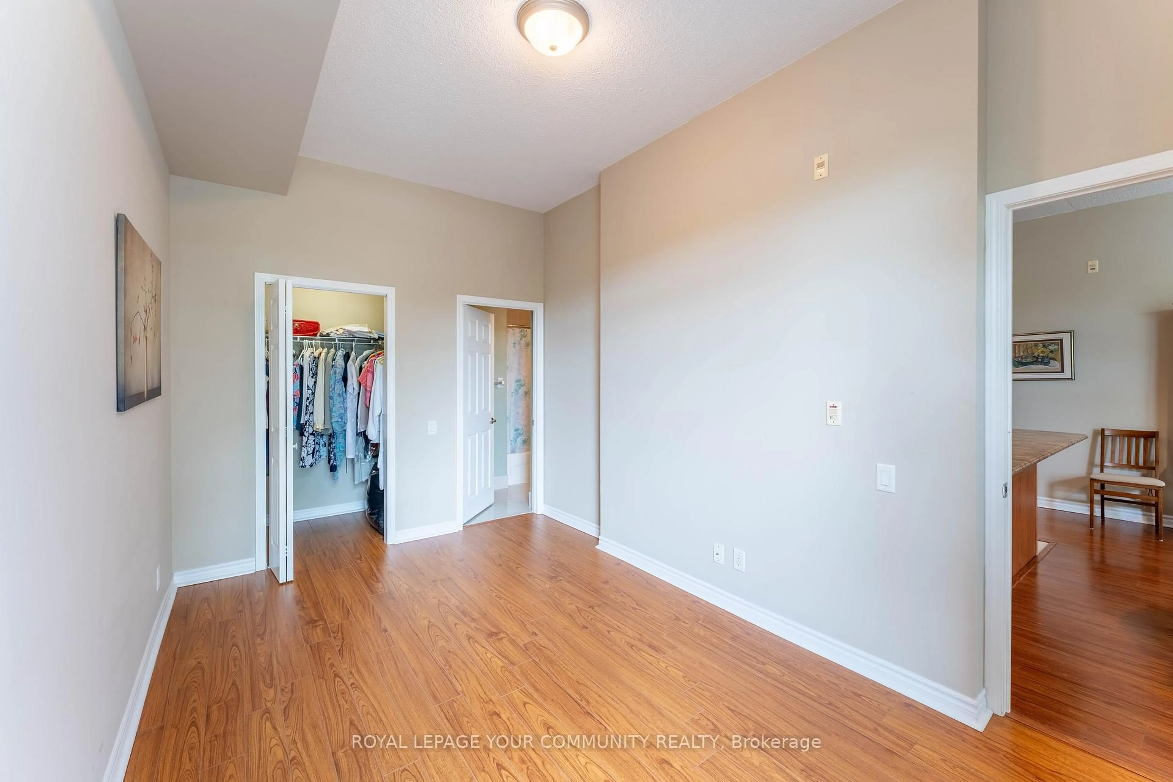 A pic of a room for 11121 Yonge St #110, Richmond Hill Ontario L4C 0S7