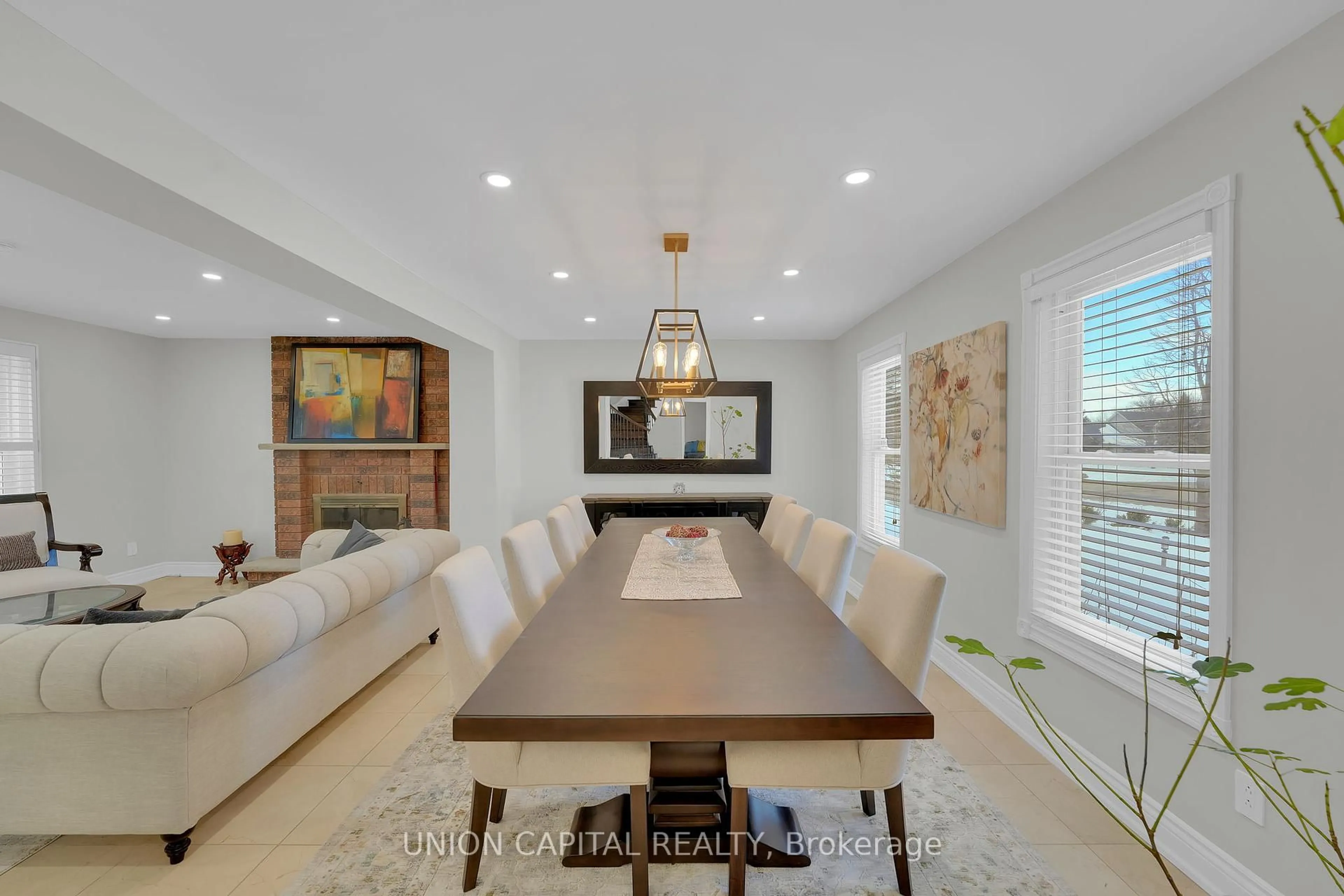 Dining room, unknown for 12 Reesor Pl, Whitchurch-Stouffville Ontario L4A 2C6