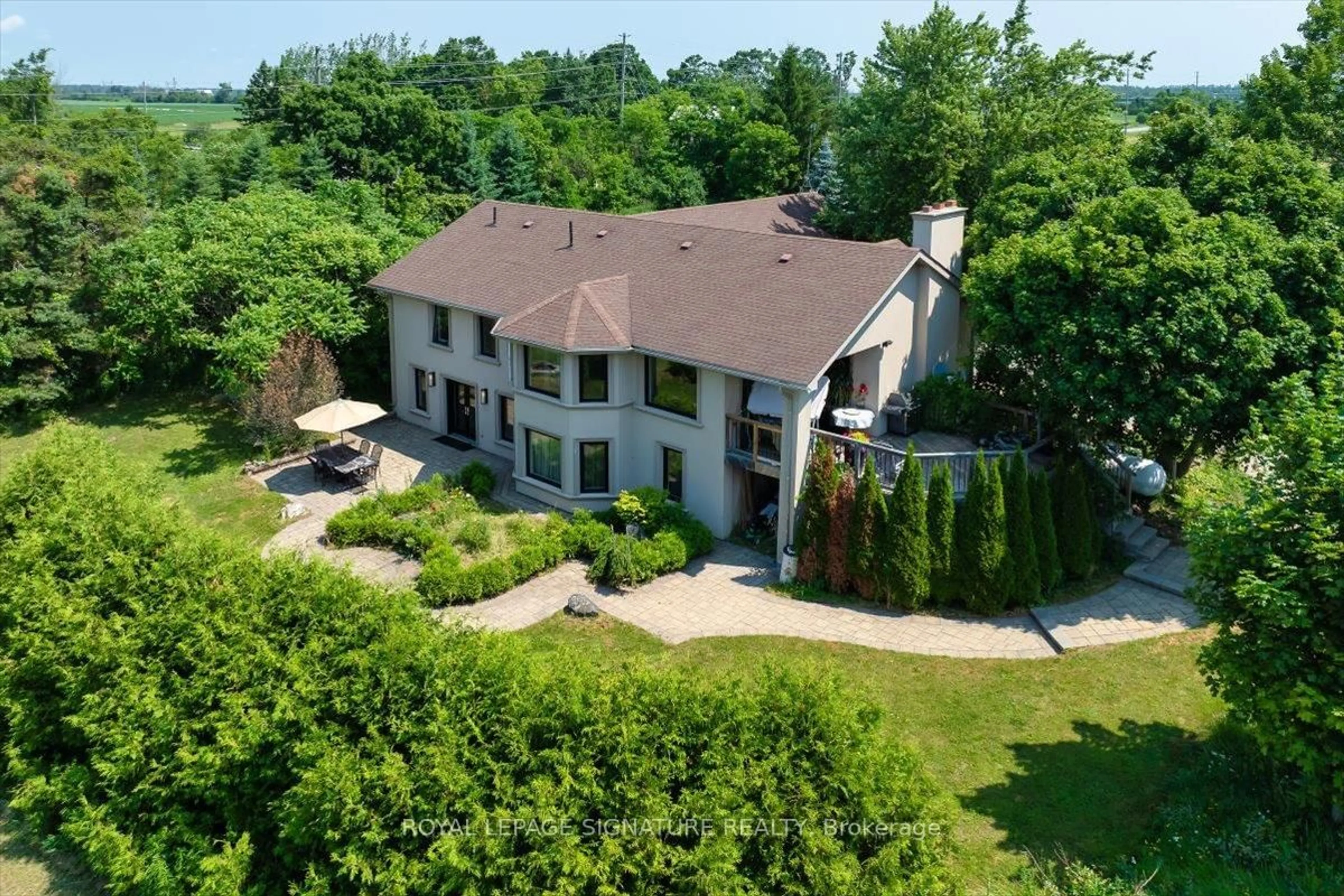 A pic from outside/outdoor area/front of a property/back of a property/a pic from drone, unknown for 27900 Thorah Sdrd, Brock Ontario L0K 1A0