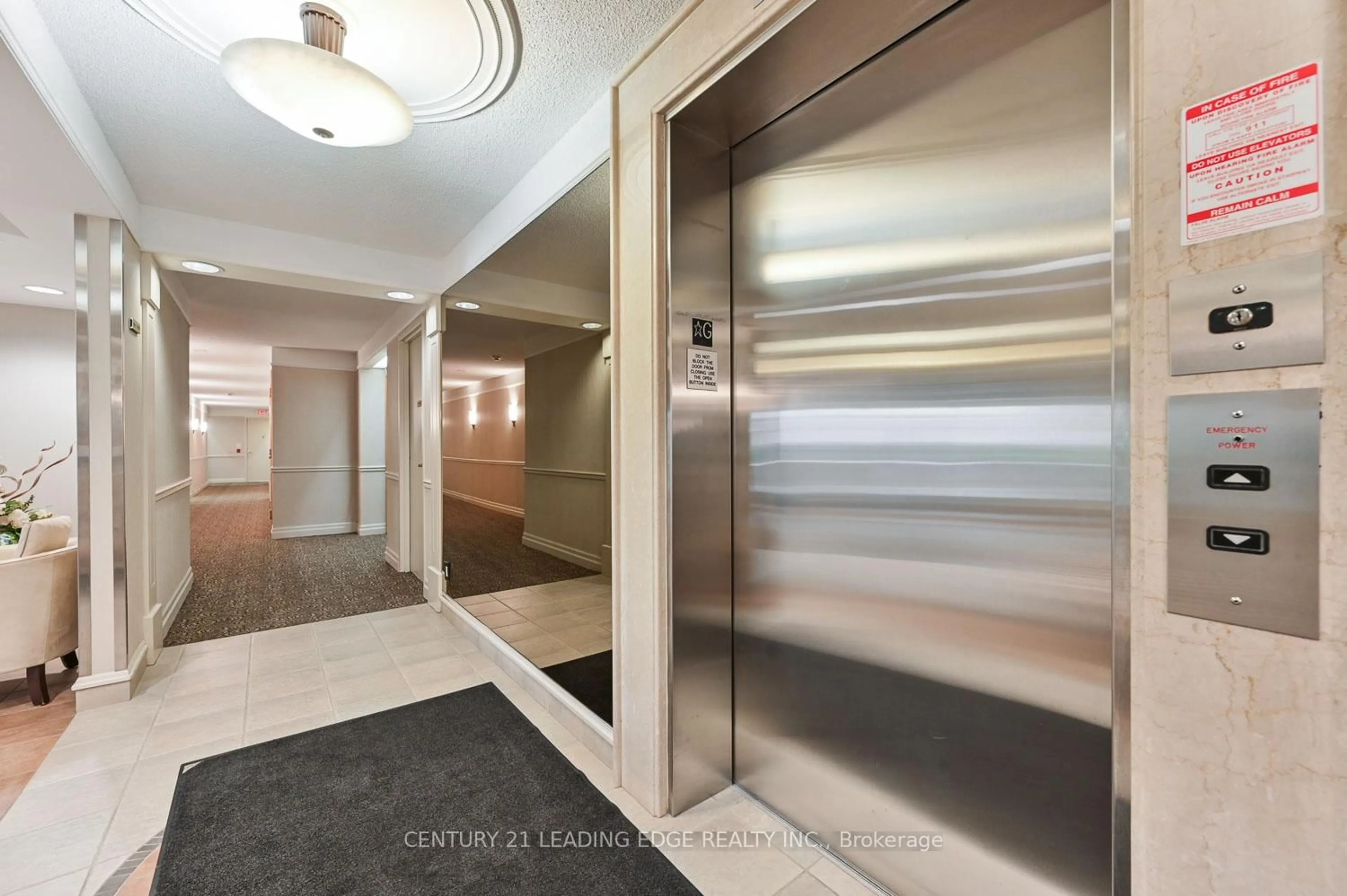 Indoor foyer for 50 The Boardwalk Way #401, Markham Ontario L6E 1B6