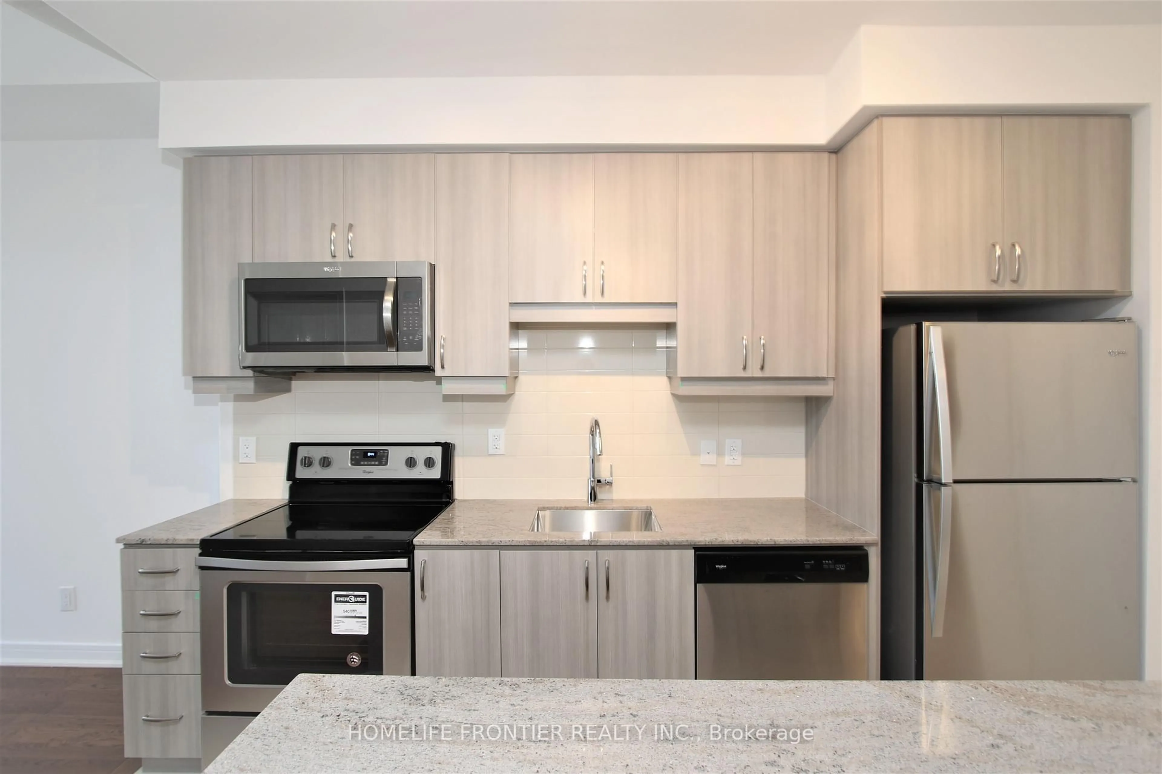 Standard kitchen, unknown for 9201 Yonge St #807, Richmond Hill Ontario L4C 6Z2
