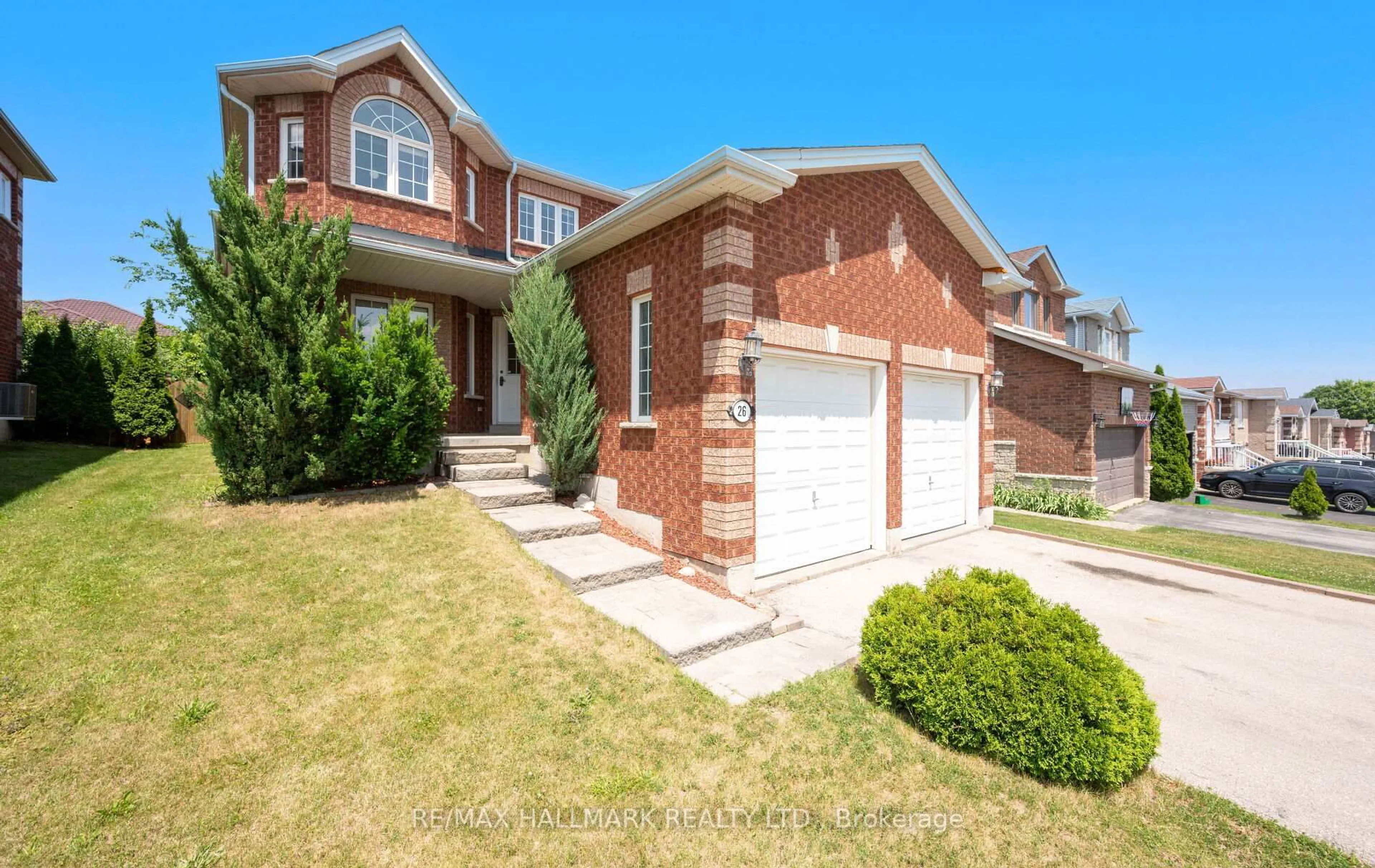 Home with brick exterior material, street for 26 Aishford Rd, Bradford West Gwillimbury Ontario L3Z 3E3