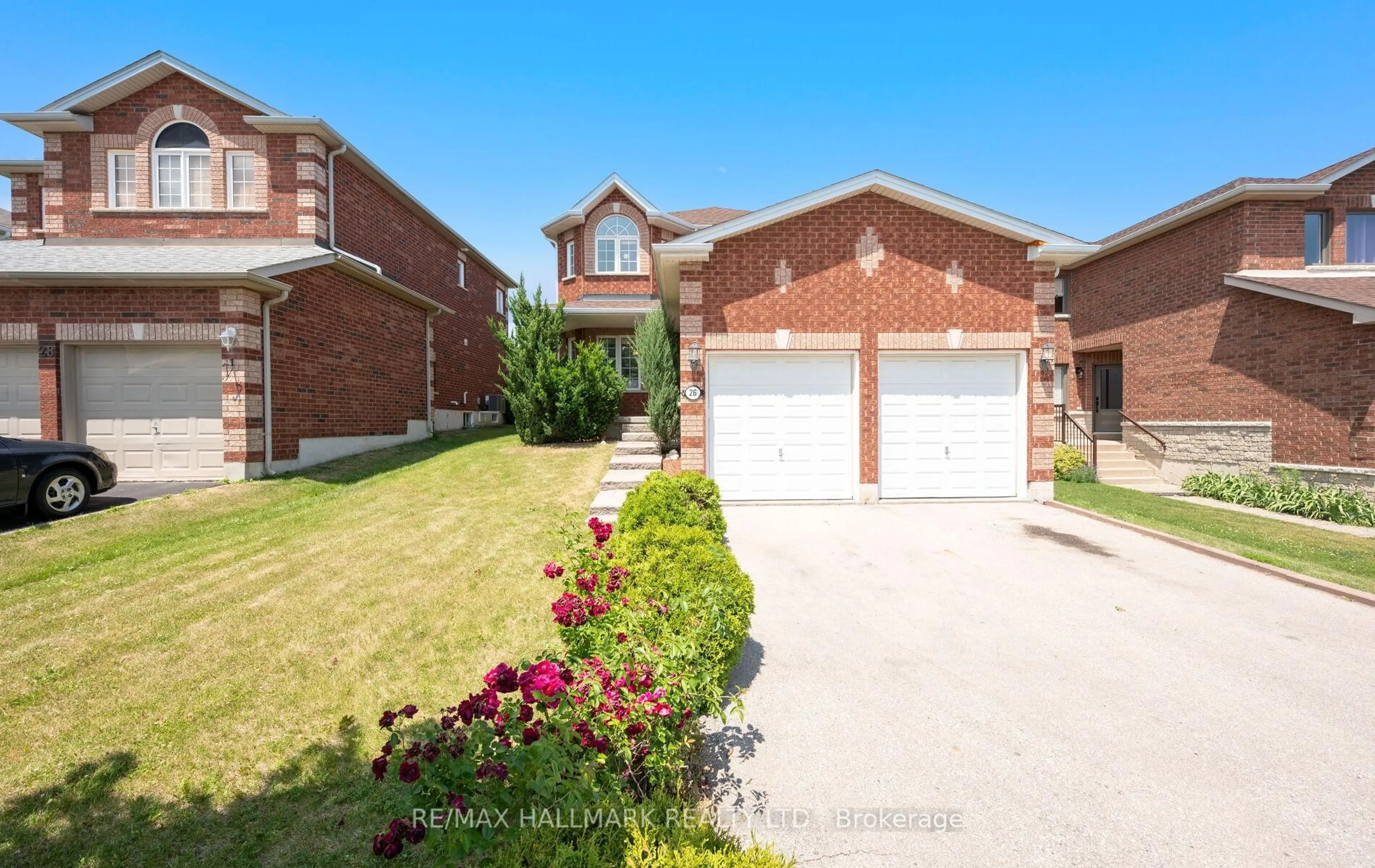Home with brick exterior material, street for 26 Aishford Rd, Bradford West Gwillimbury Ontario L3Z 3E3