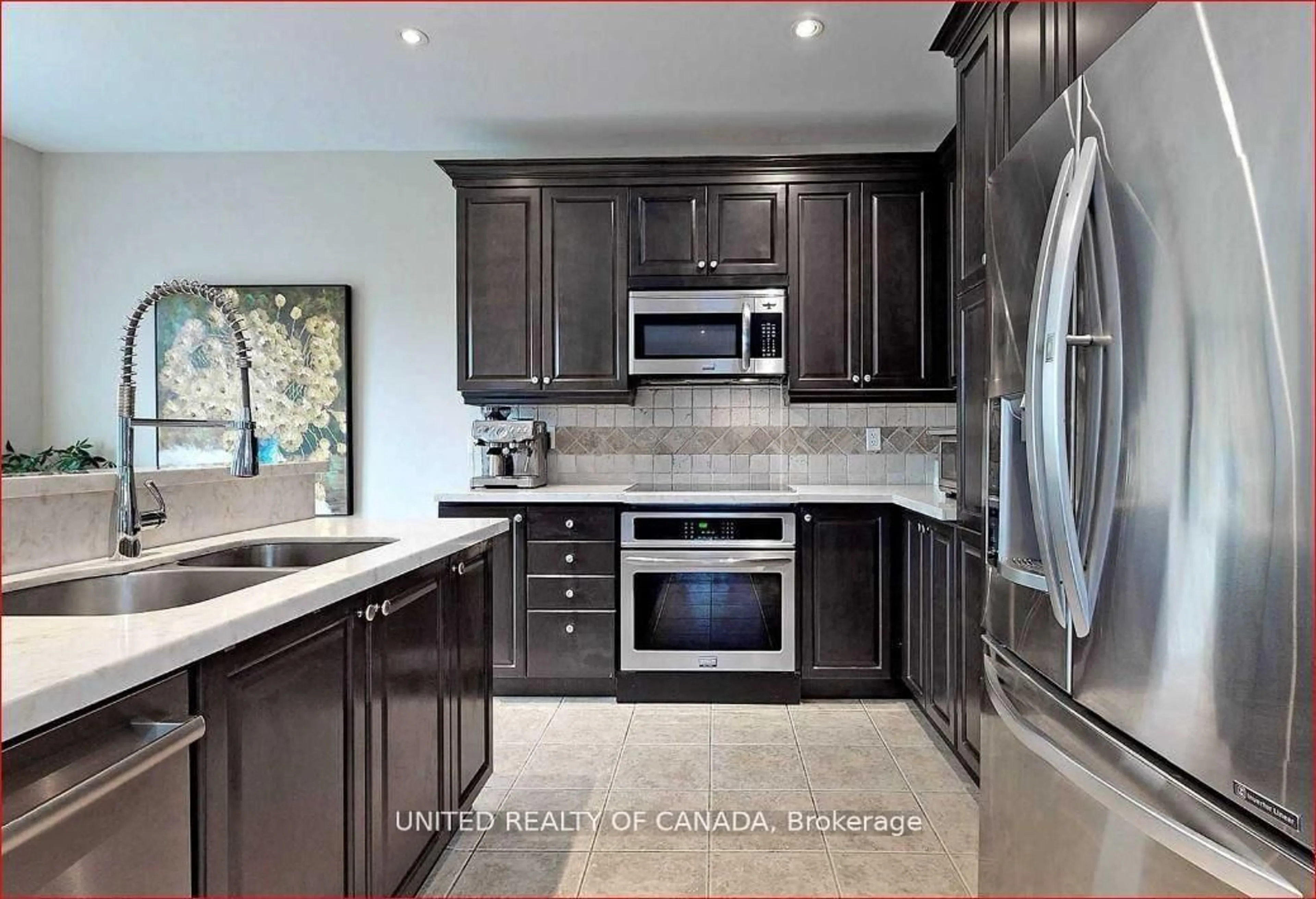 Contemporary kitchen, ceramic/tile floor for 2 Thistle Ave, Richmond Hill Ontario L4B 0C1
