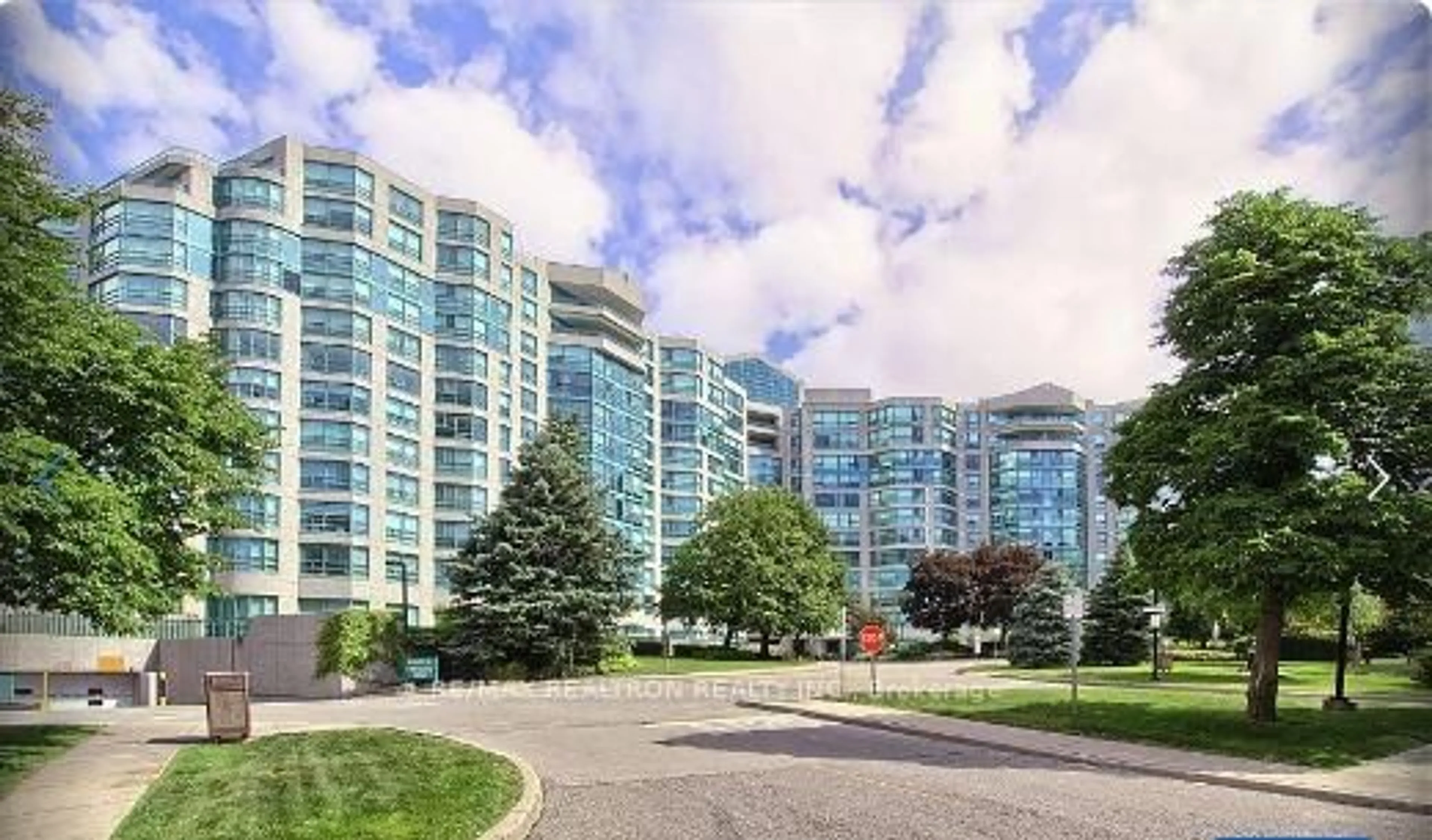 Unknown for 7905 Bayview Ave #810, Markham Ontario L3T 7N3