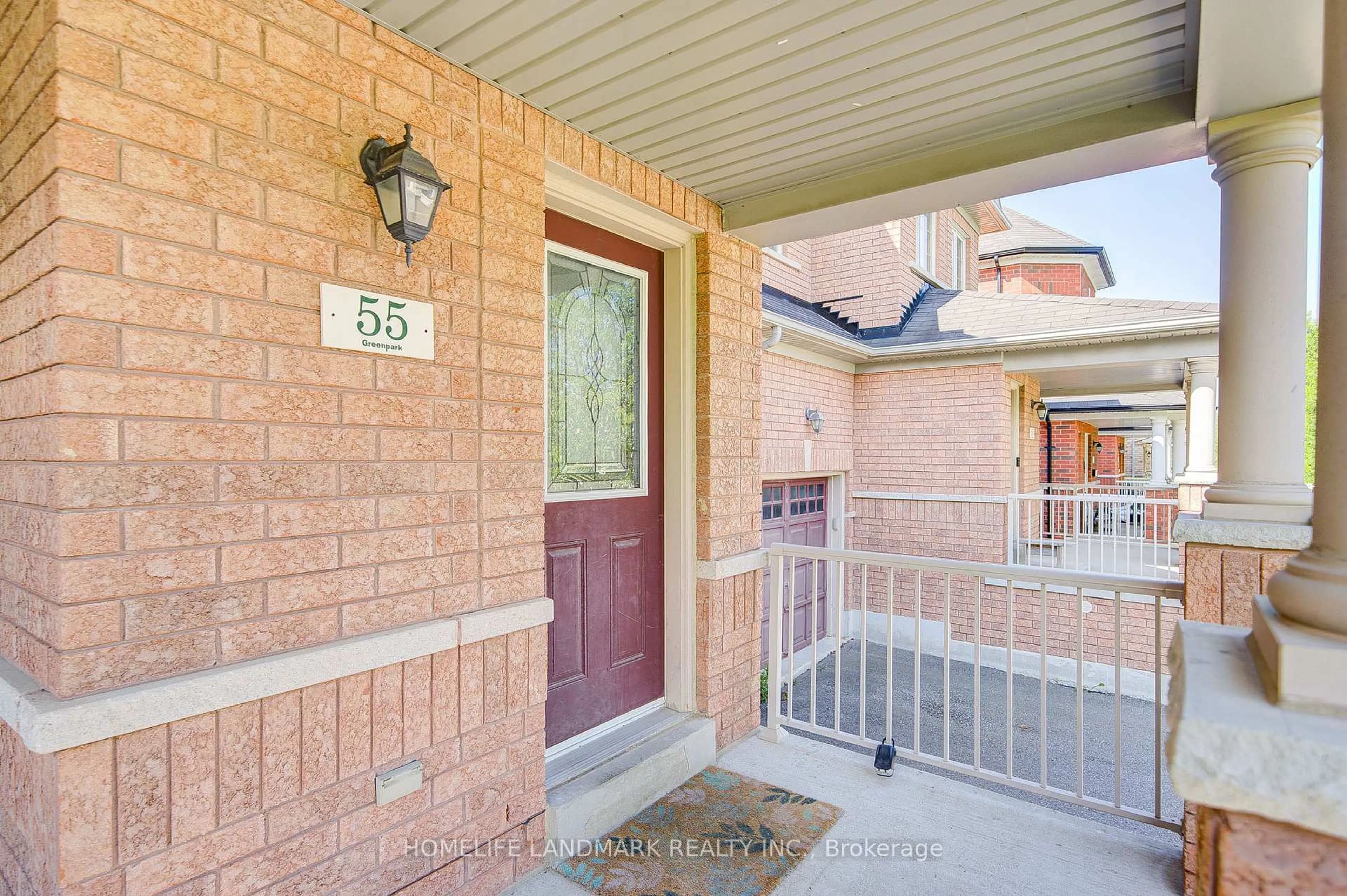 Indoor entryway for 55 Lewis Honey Dr, Aurora Ontario L4G 0J4