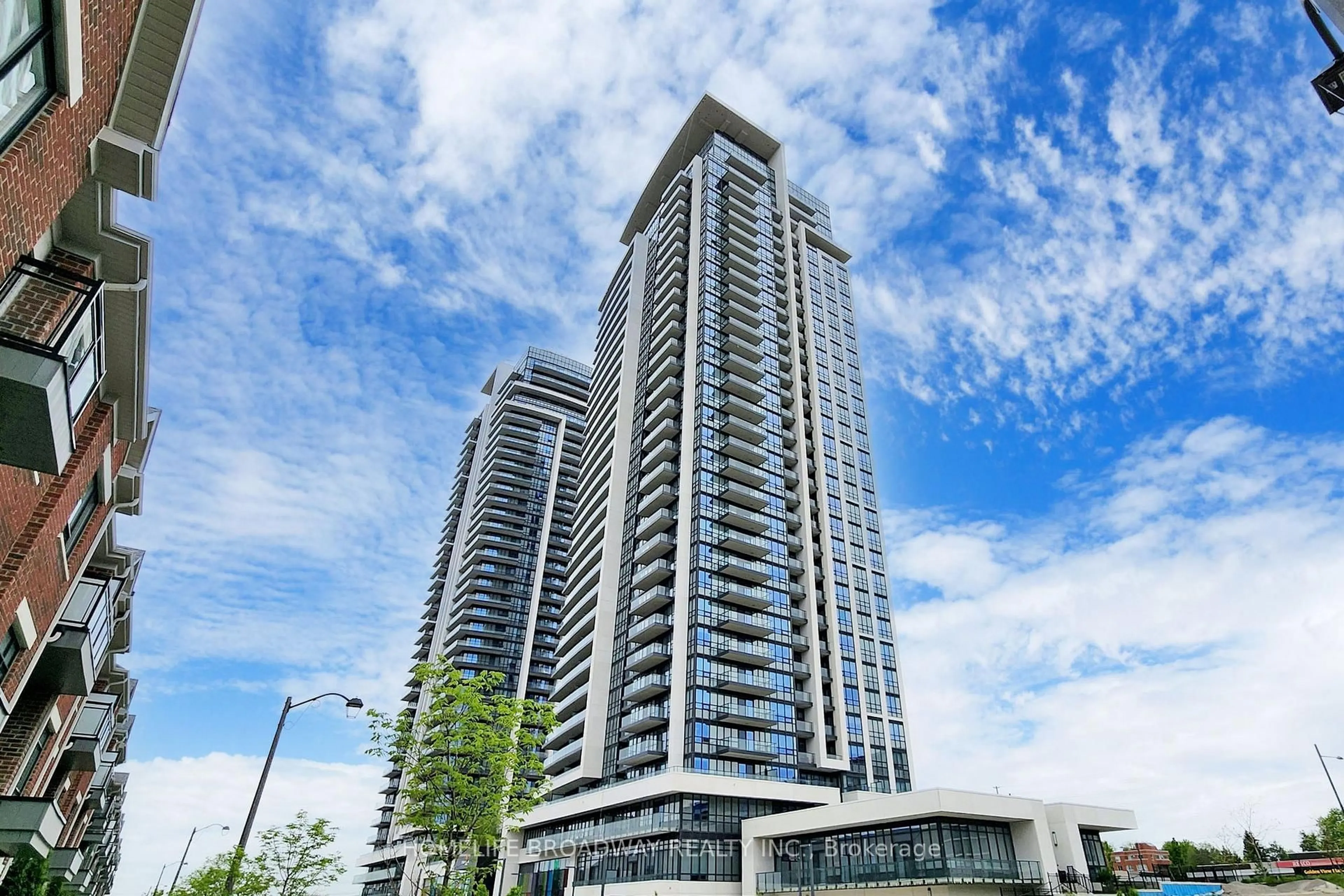 Indoor foyer for 38 Gandhi Lane #2302, Markham Ontario L3T 0G9