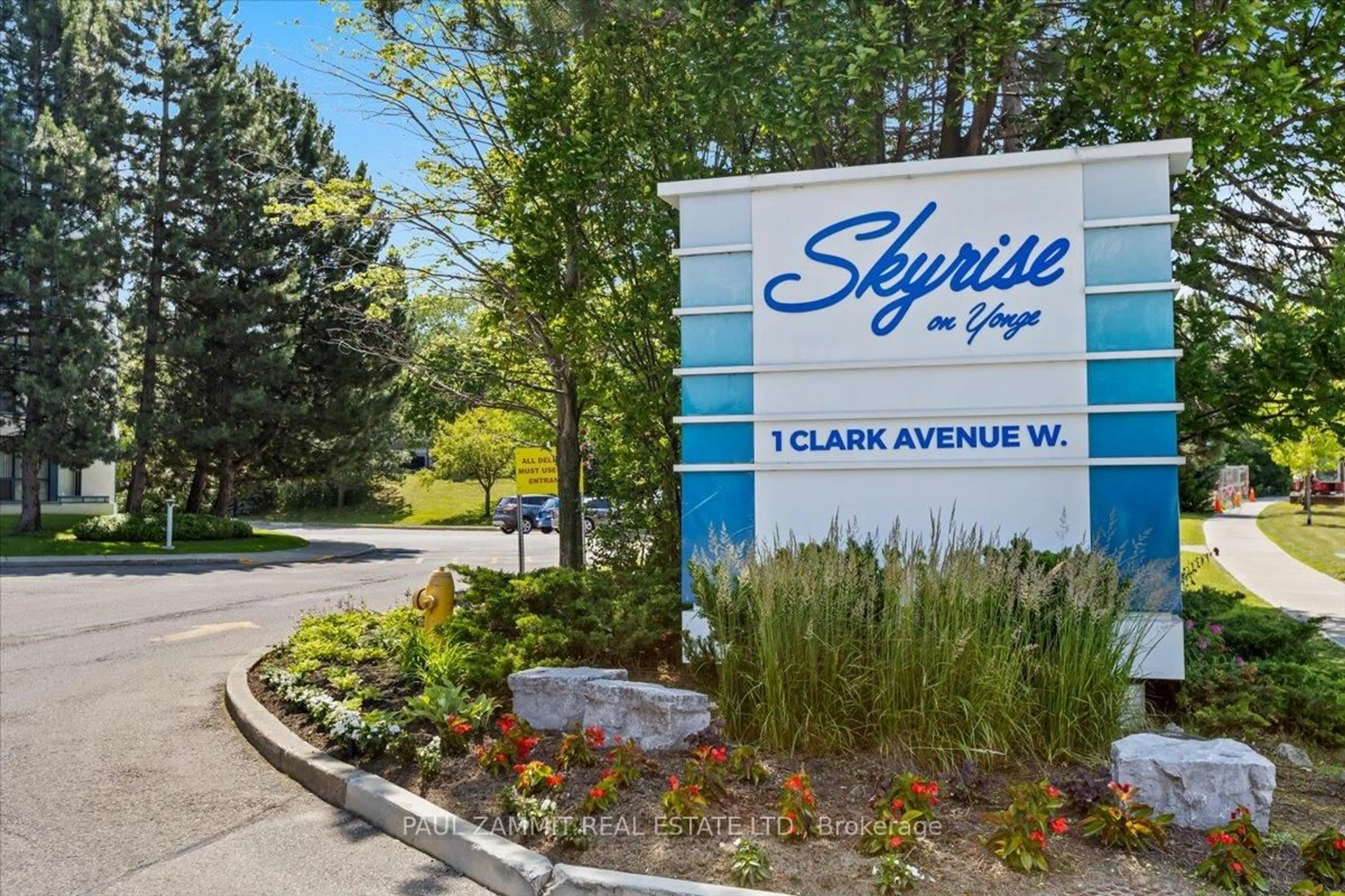 Indoor foyer for 1 Clark Ave #1109, Vaughan Ontario L4J 7Y6