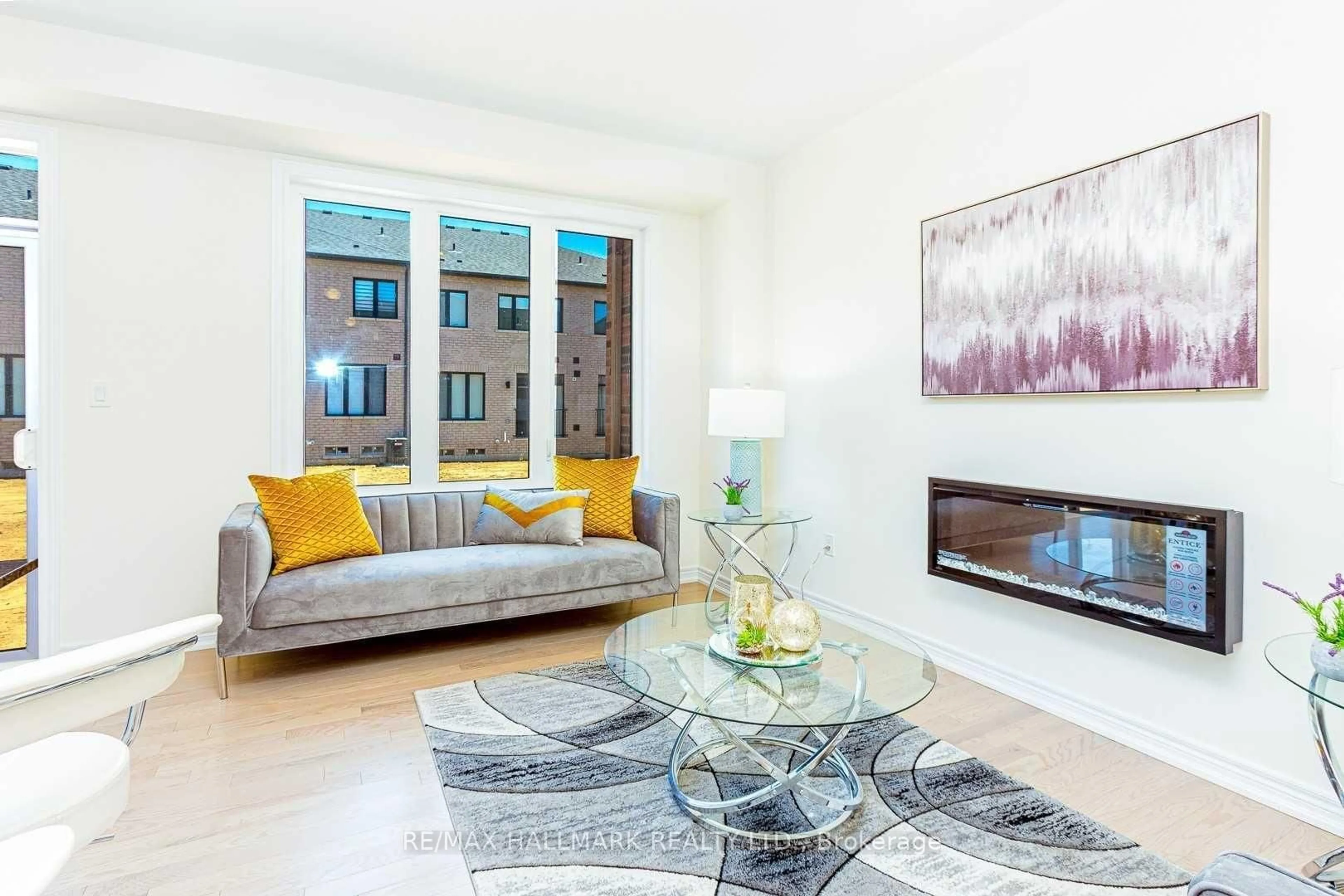 Living room with furniture, unknown for 581 Barons St, Vaughan Ontario L4H 5C3