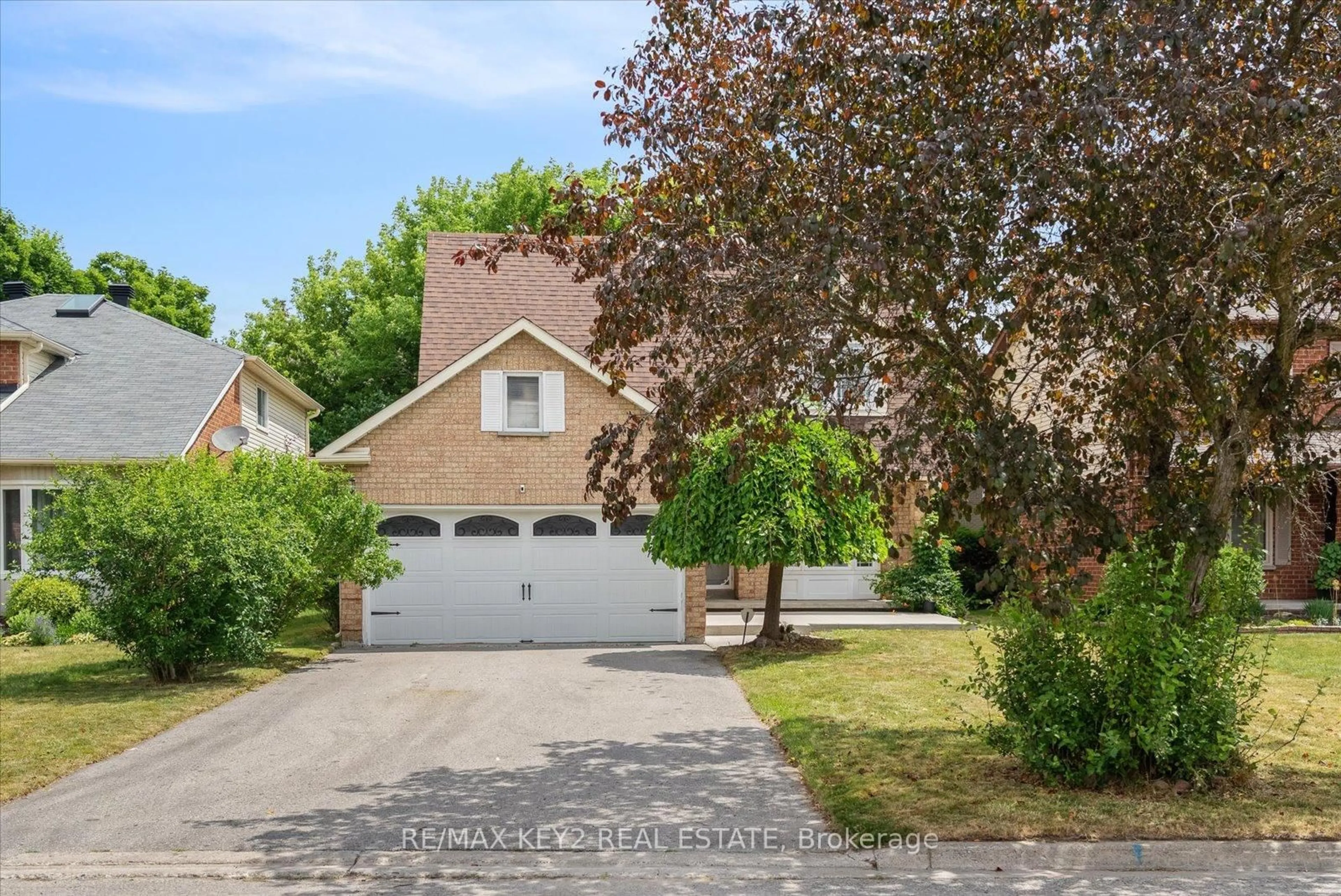 Home with brick exterior material, street for 105 Percy Lane, Whitchurch-Stouffville Ontario L4A 7Y1