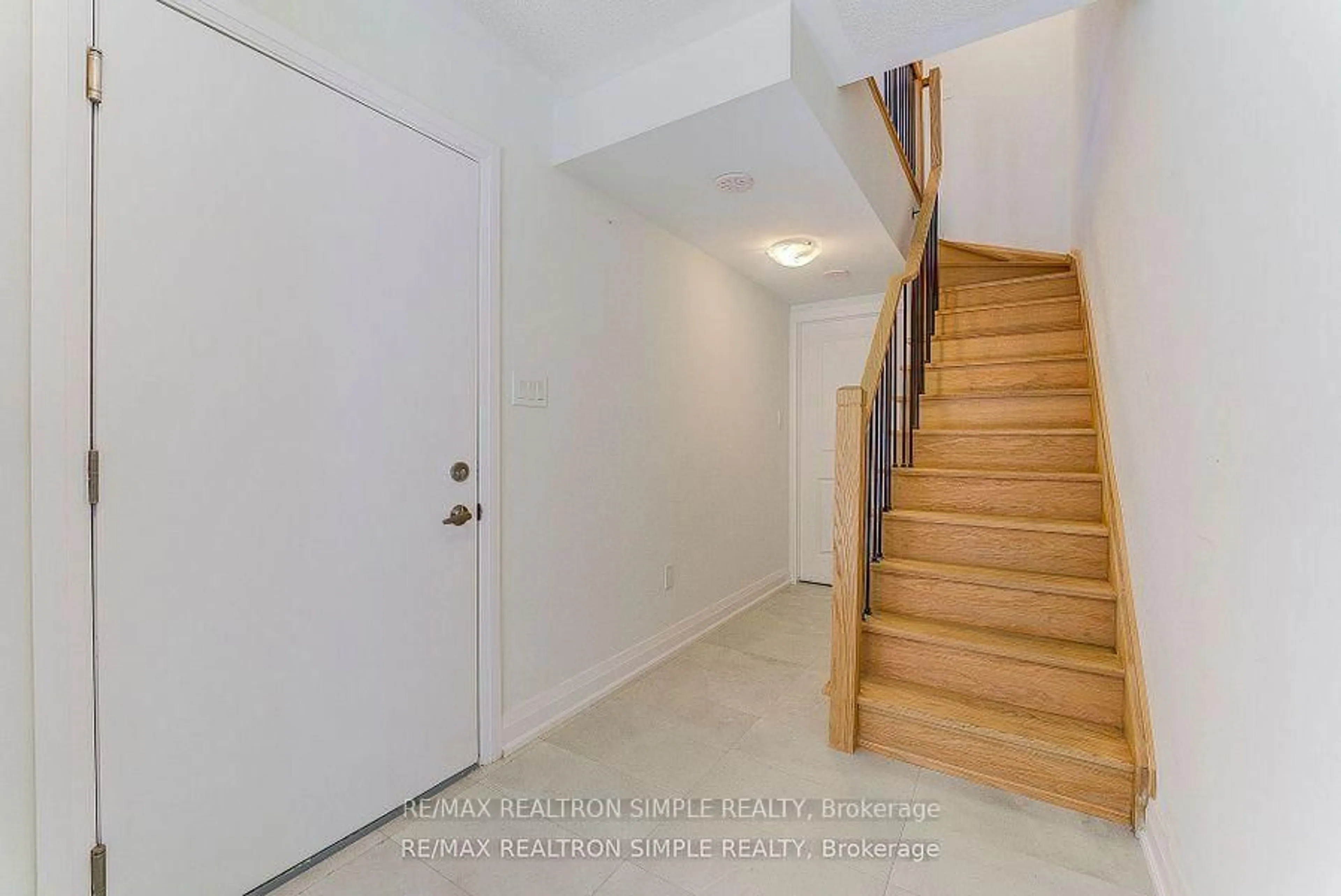 Unknown for 20 Maybank Lane, Whitchurch-Stouffville Ontario L4A 4X7