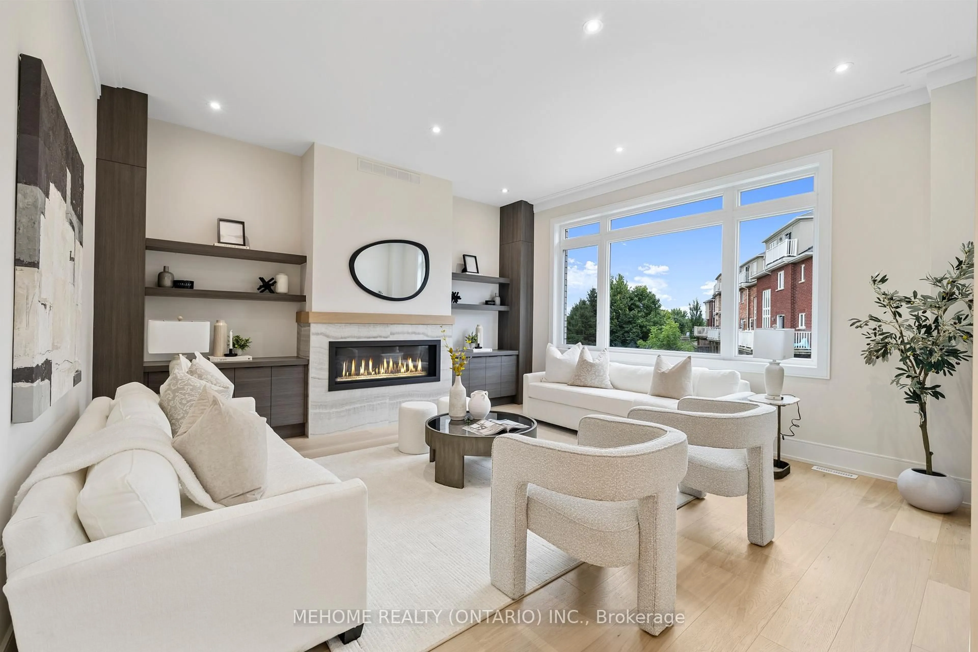 Living room with furniture, unknown for 2 Bunn Crt, Aurora Ontario L4G 0G6
