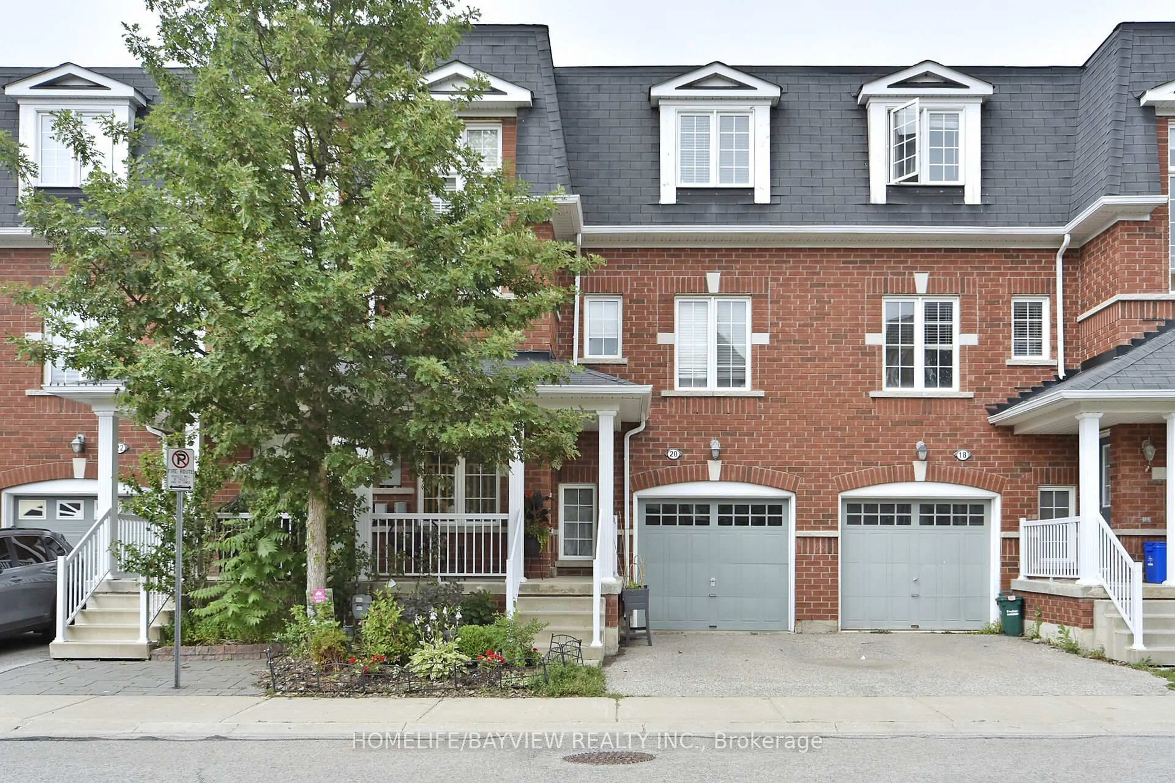 Home with brick exterior material, street for 15 Old Colony Rd #20, Richmond Hill Ontario L4E 4L5