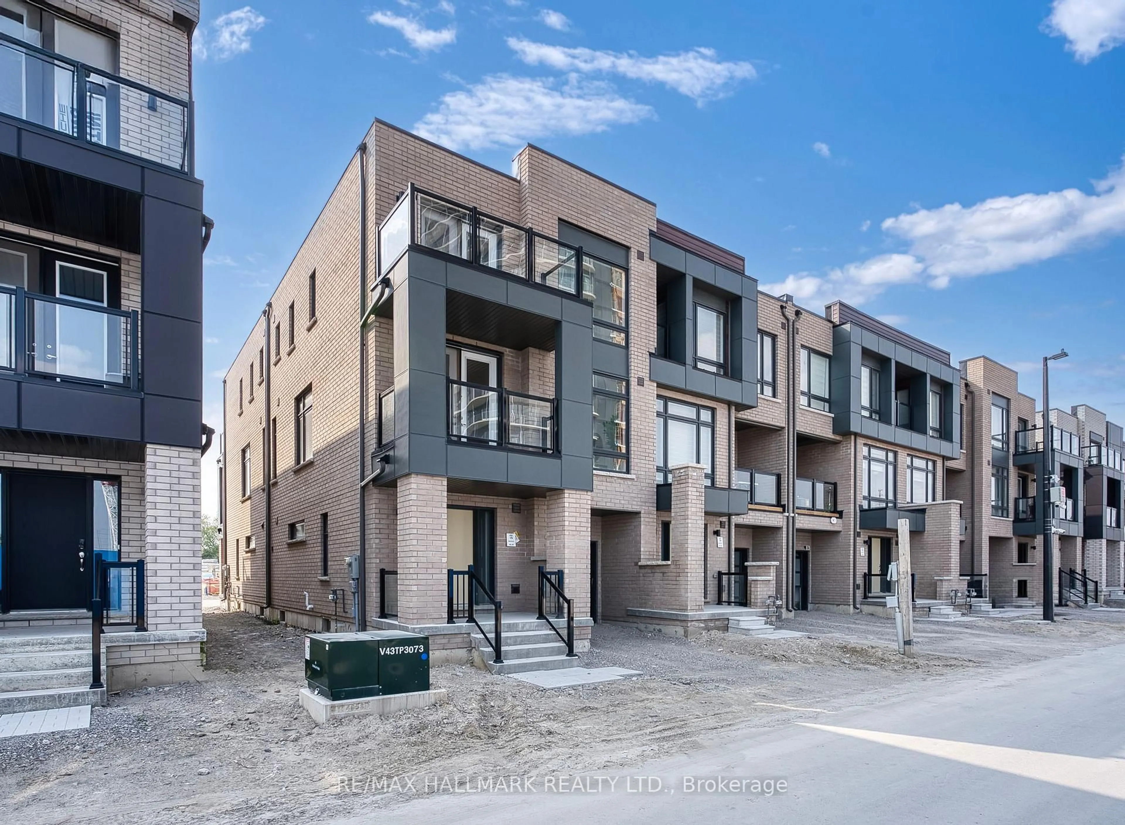 Unknown for 26 Dandara Gate, Vaughan Ontario L4L 1V8
