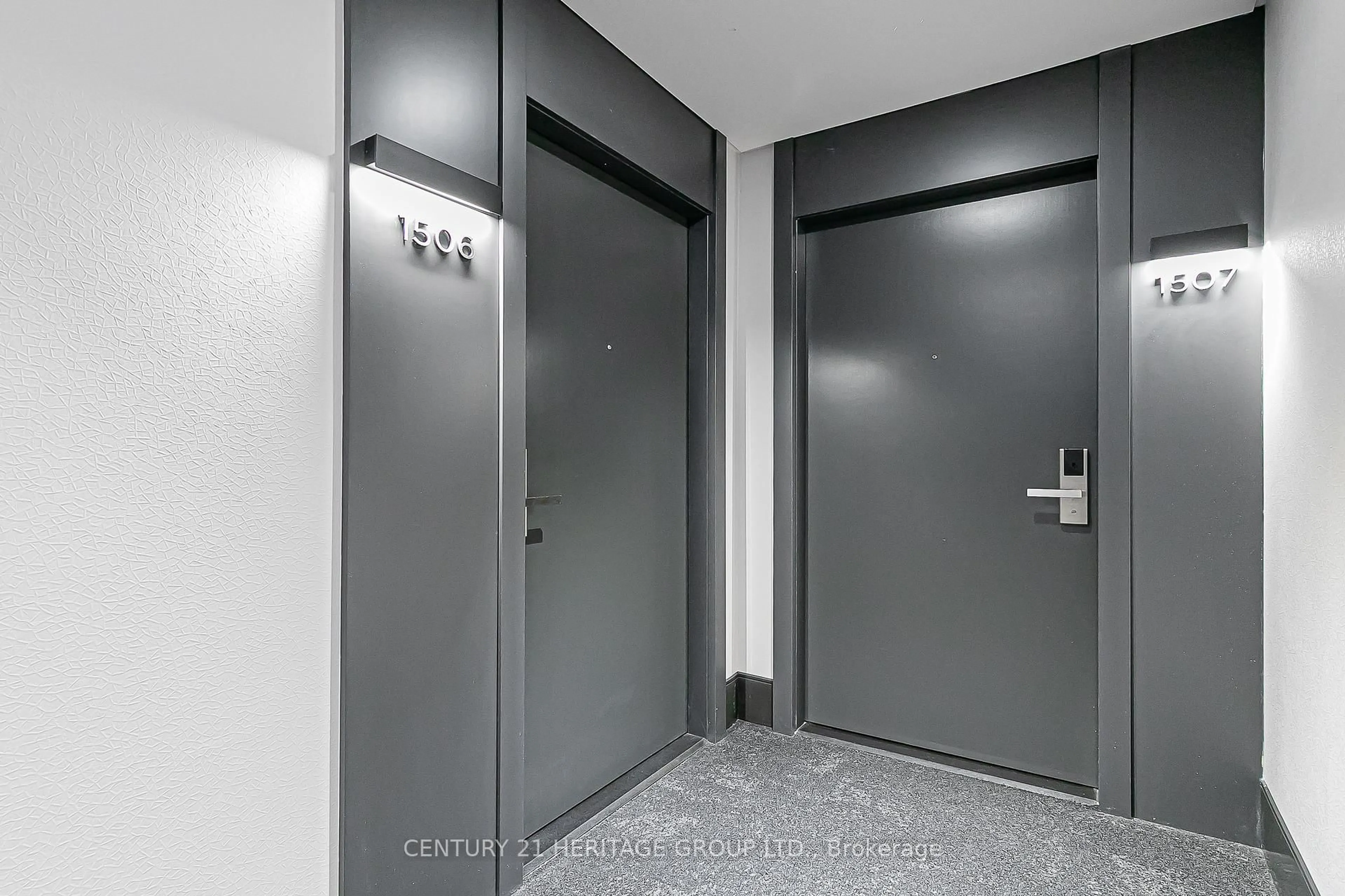 Indoor foyer for 12 Gandhi Lane #1506, Markham Ontario L3T 0G8