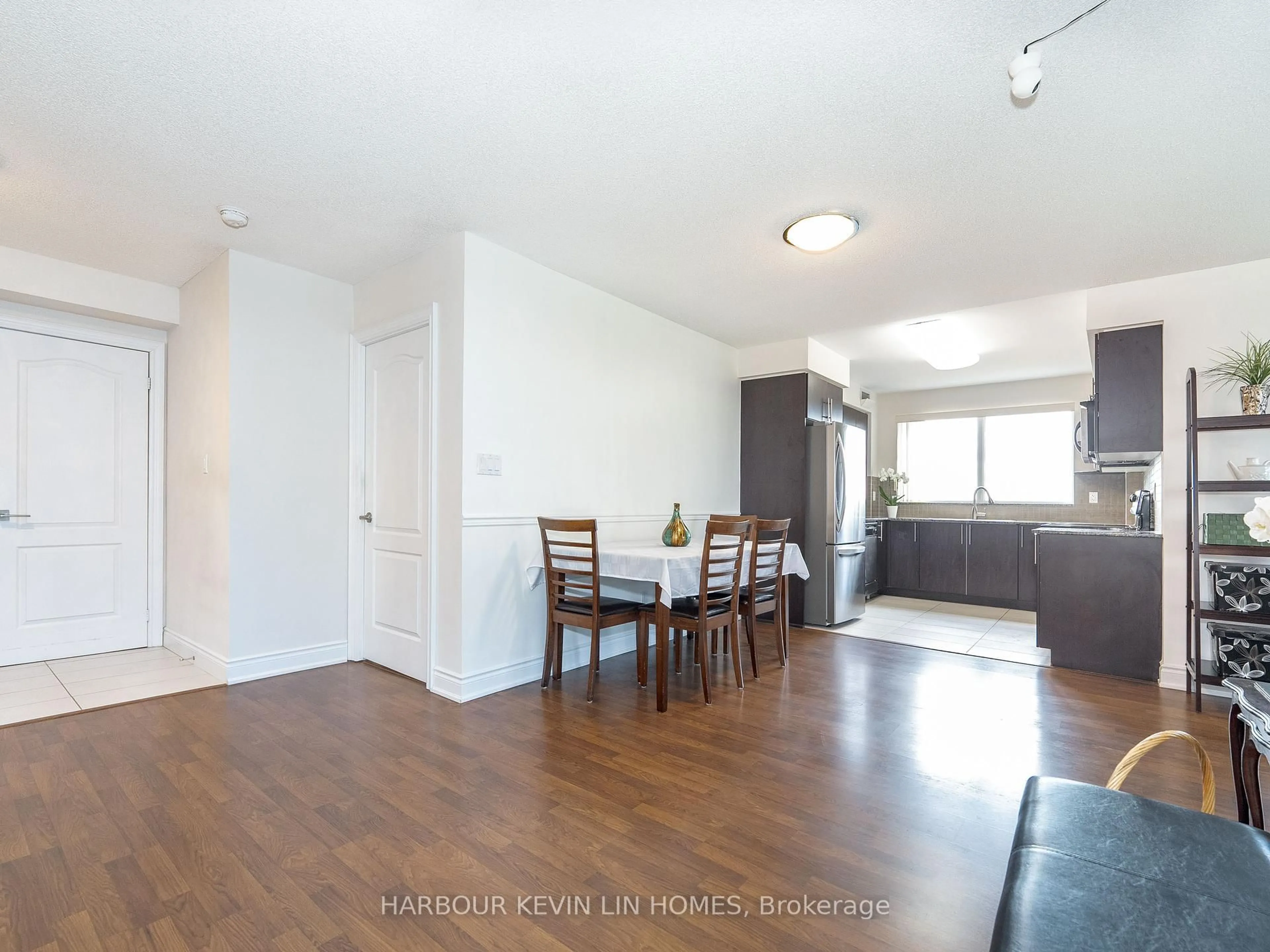 Unknown for 60 South Town Centre Blvd #917, Markham Ontario L6G 0C5