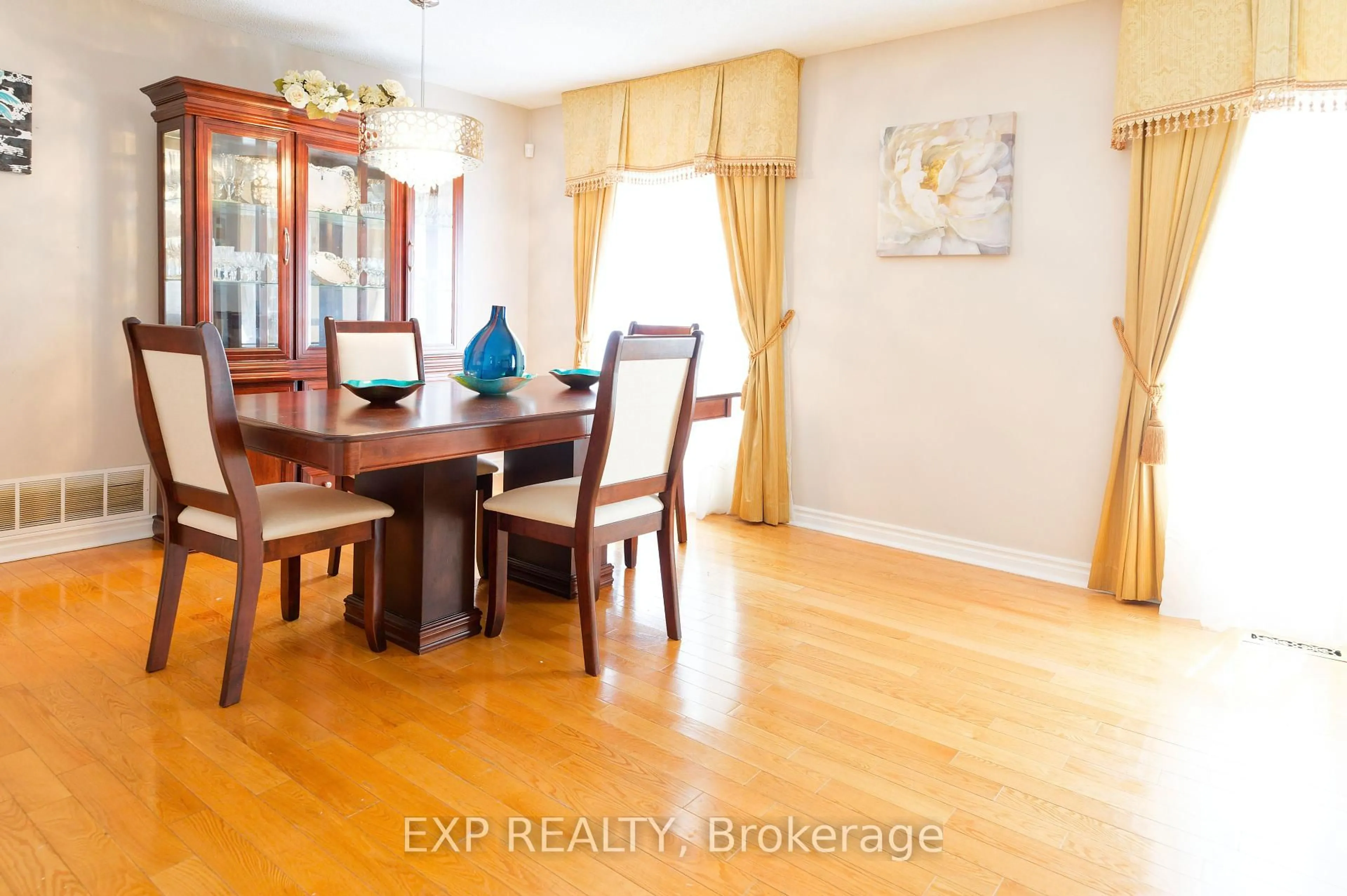 Dining room, wood/laminate floor for 24 Jaffray Rd, Markham Ontario L3S 1G7