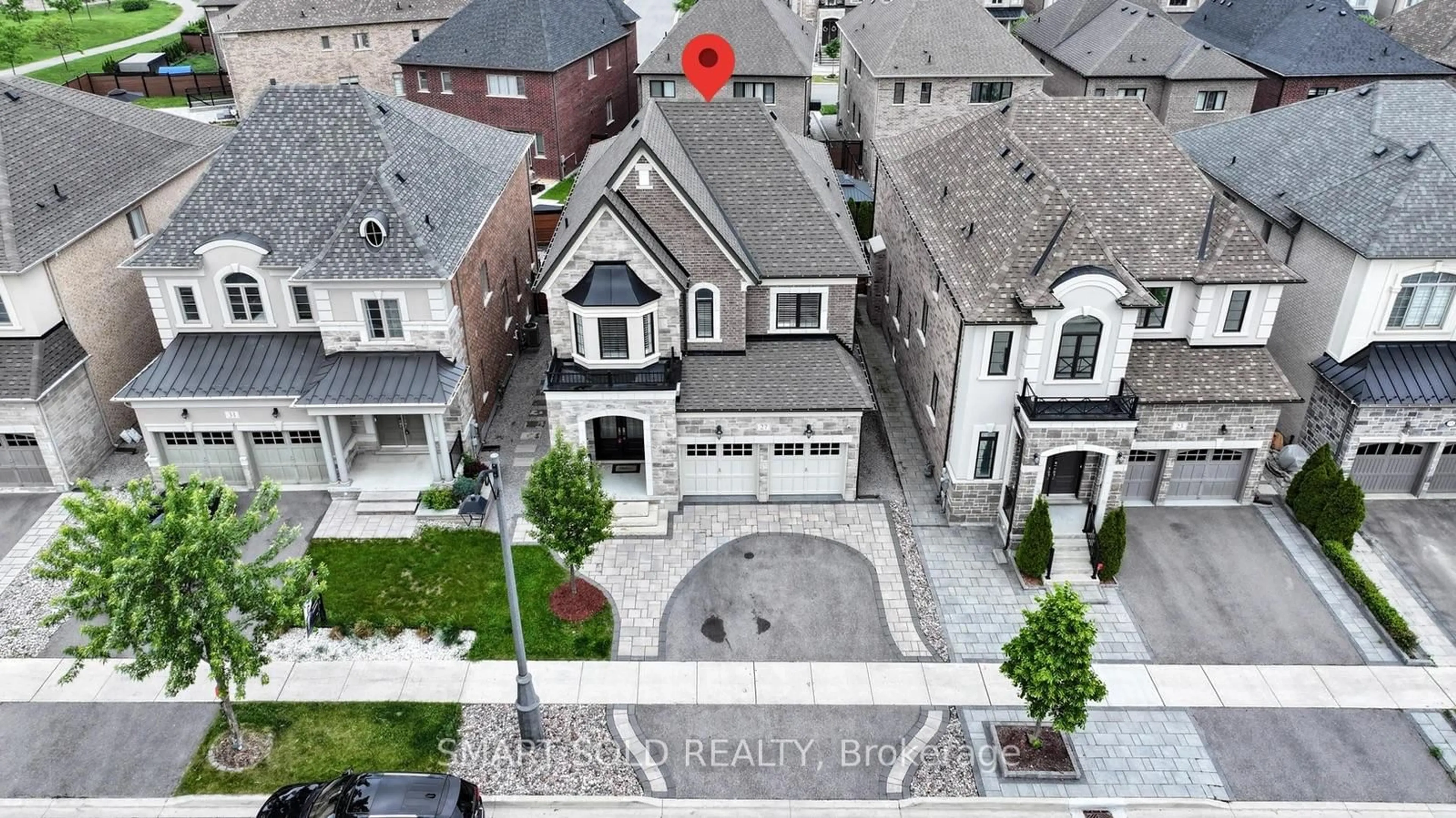 A pic from outside/outdoor area/front of a property/back of a property/a pic from drone, street for 27 Alex Black St, Vaughan Ontario L6A 5A2