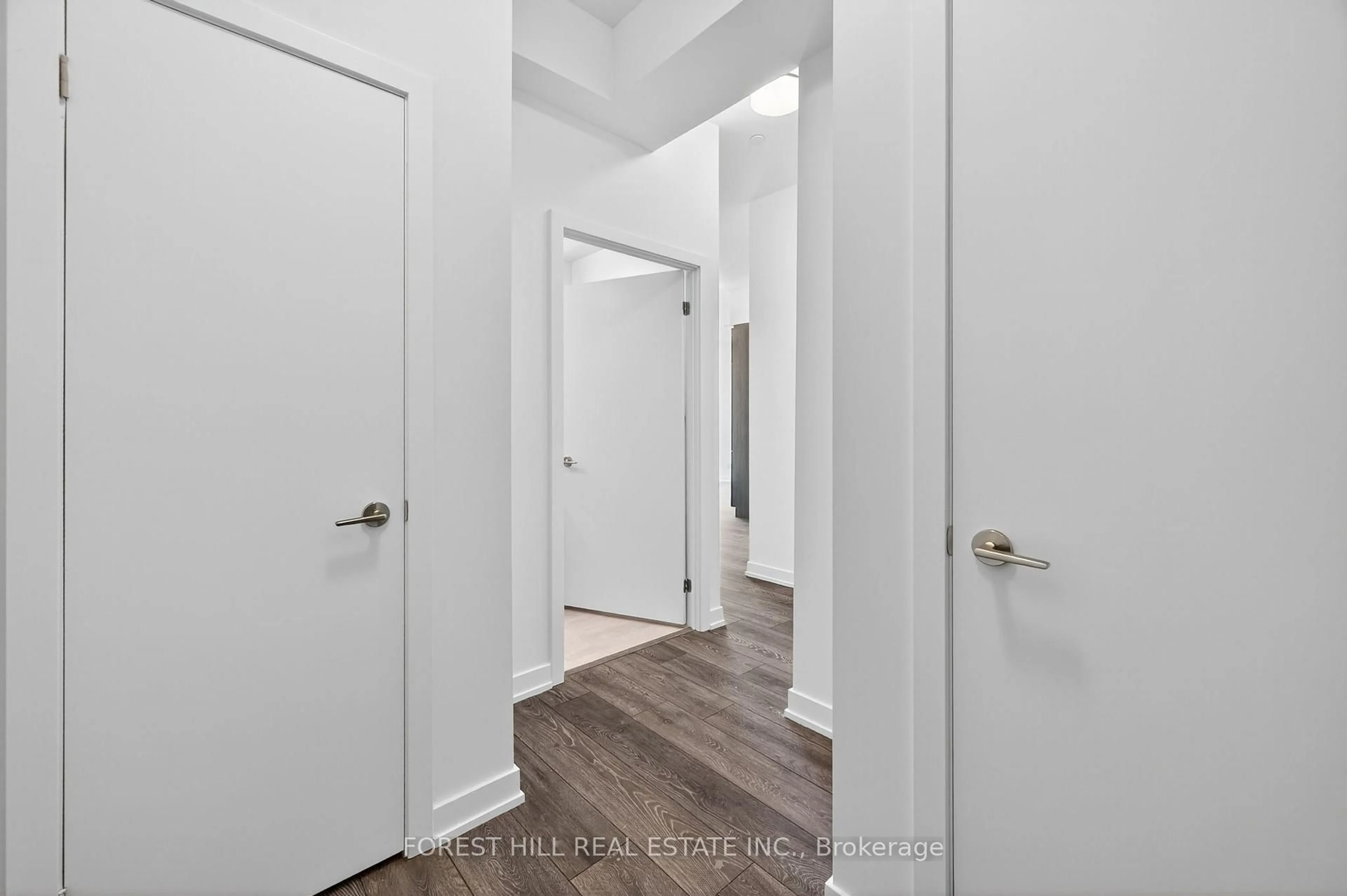 Indoor entryway for 8888 Yonge St #802, Richmond Hill Ontario L4C 5V6