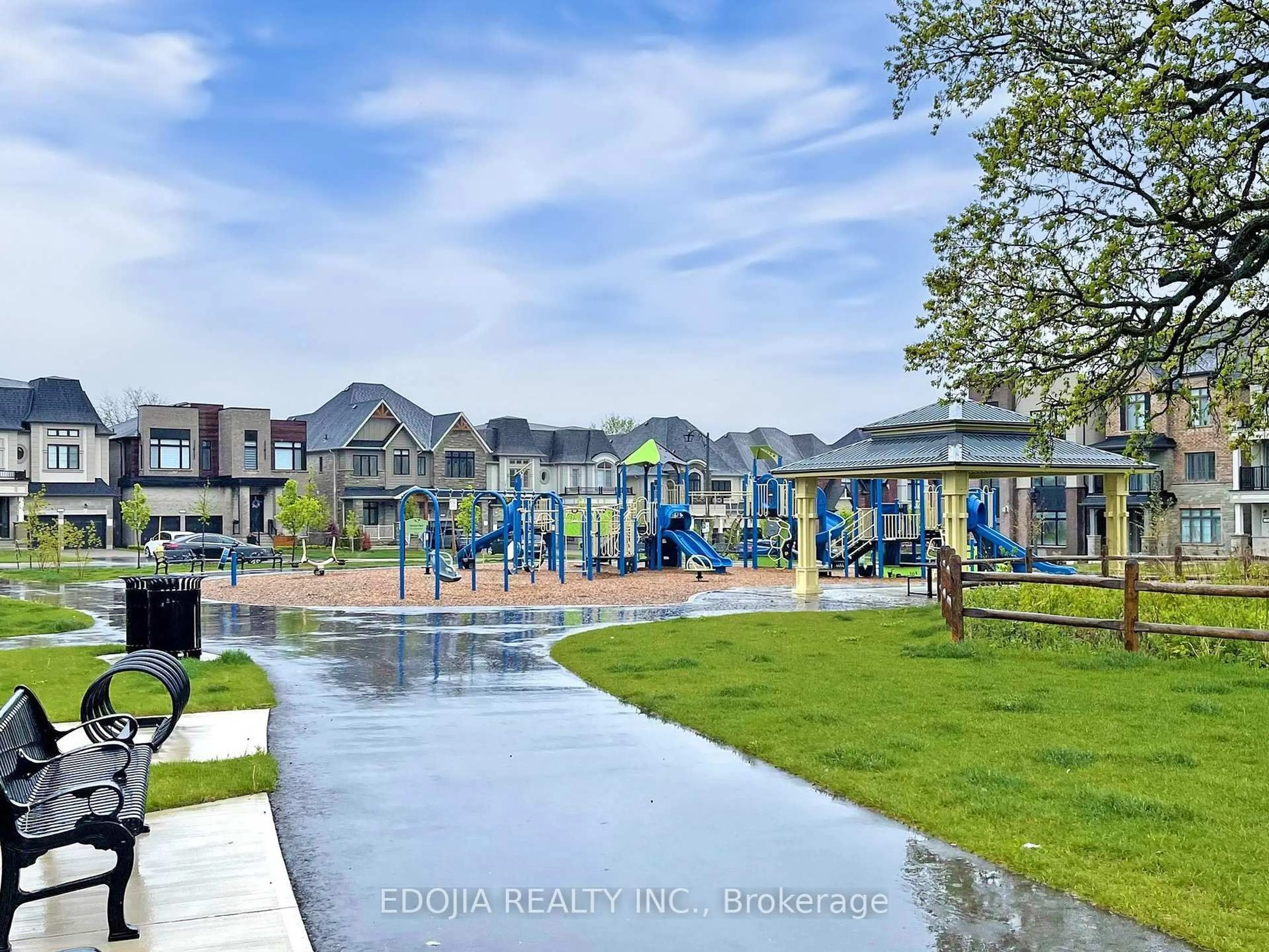 Unknown for 10 Pevensey Lane, Markham Ontario L6C 3J2