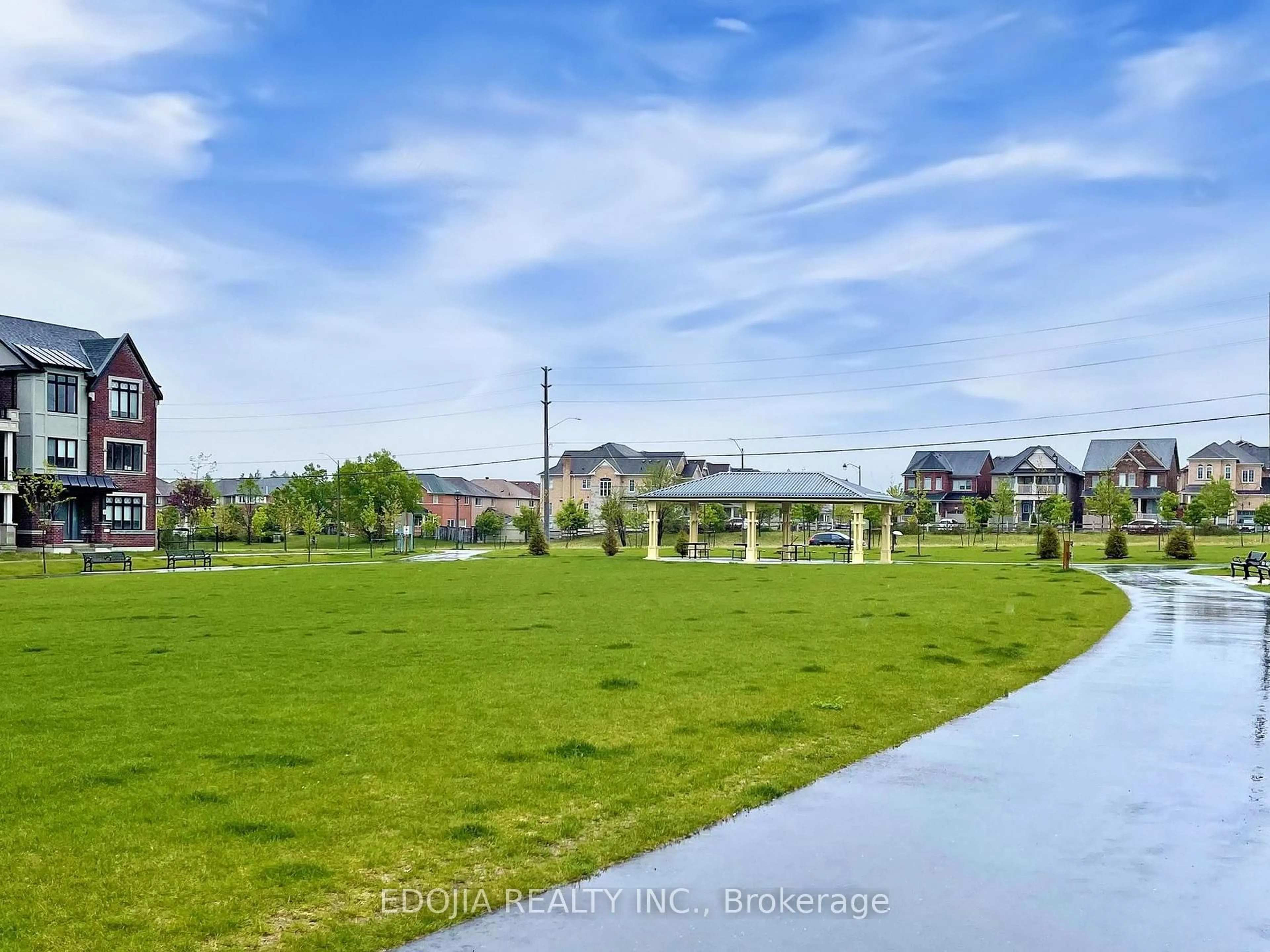 A pic from outside/outdoor area/front of a property/back of a property/a pic from drone, water/lake/river/ocean view for 10 Pevensey Lane, Markham Ontario L6C 3J2
