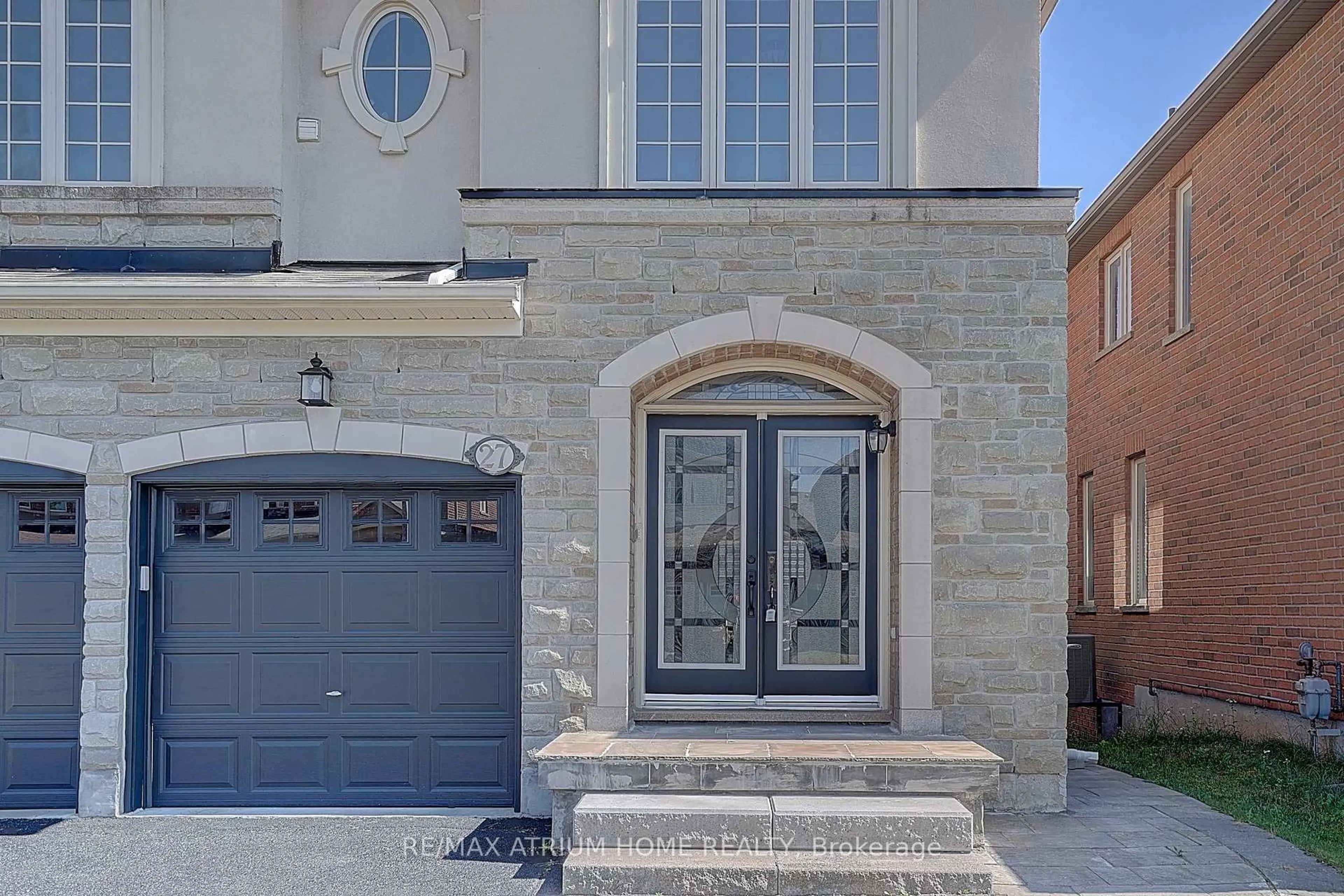 Home with brick exterior material, street for 27 Mansard Dr, Richmond Hill Ontario L4E 0L7