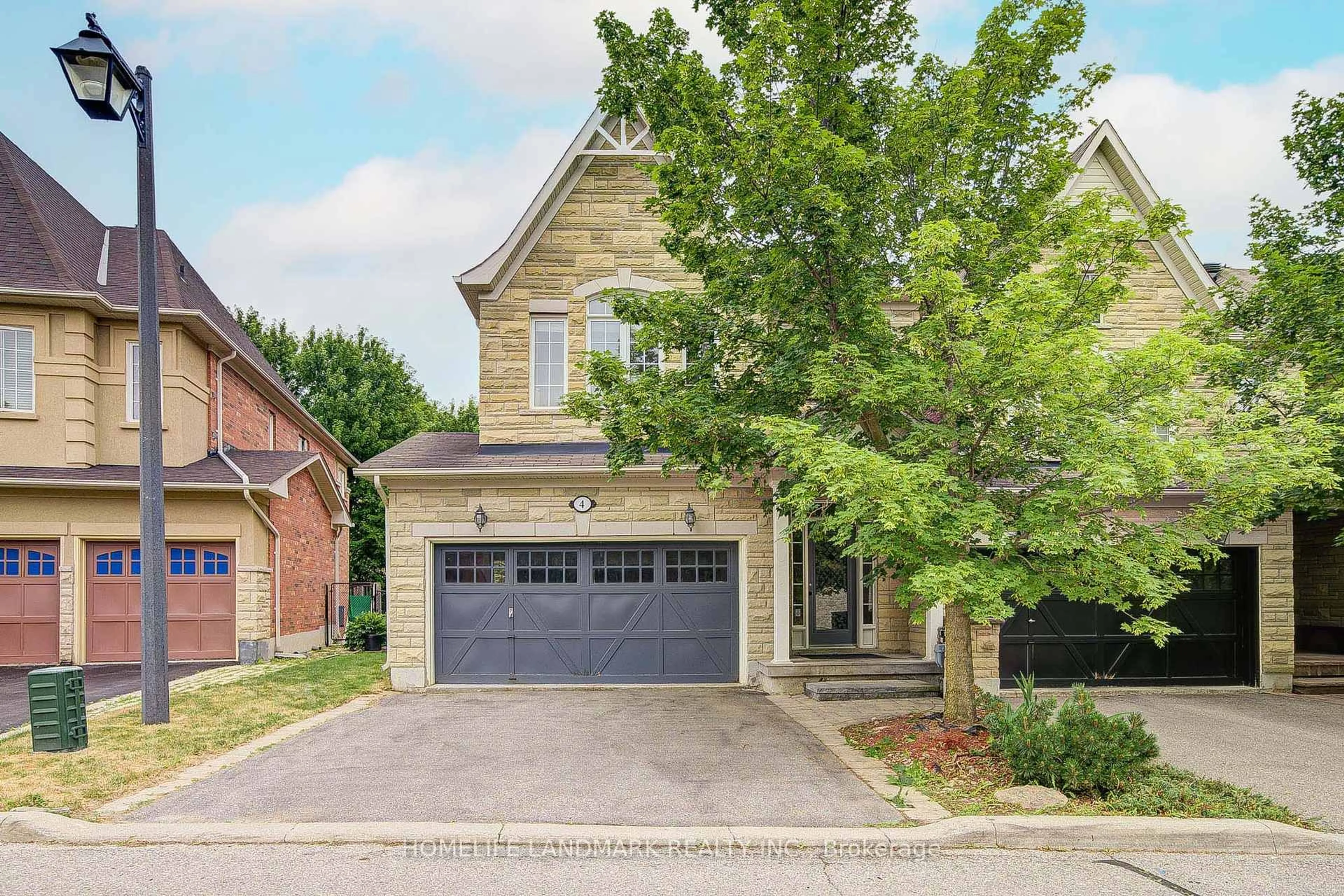 Home with brick exterior material, street for 280 Paradelle Dr #4, Richmond Hill Ontario L4E 0C9