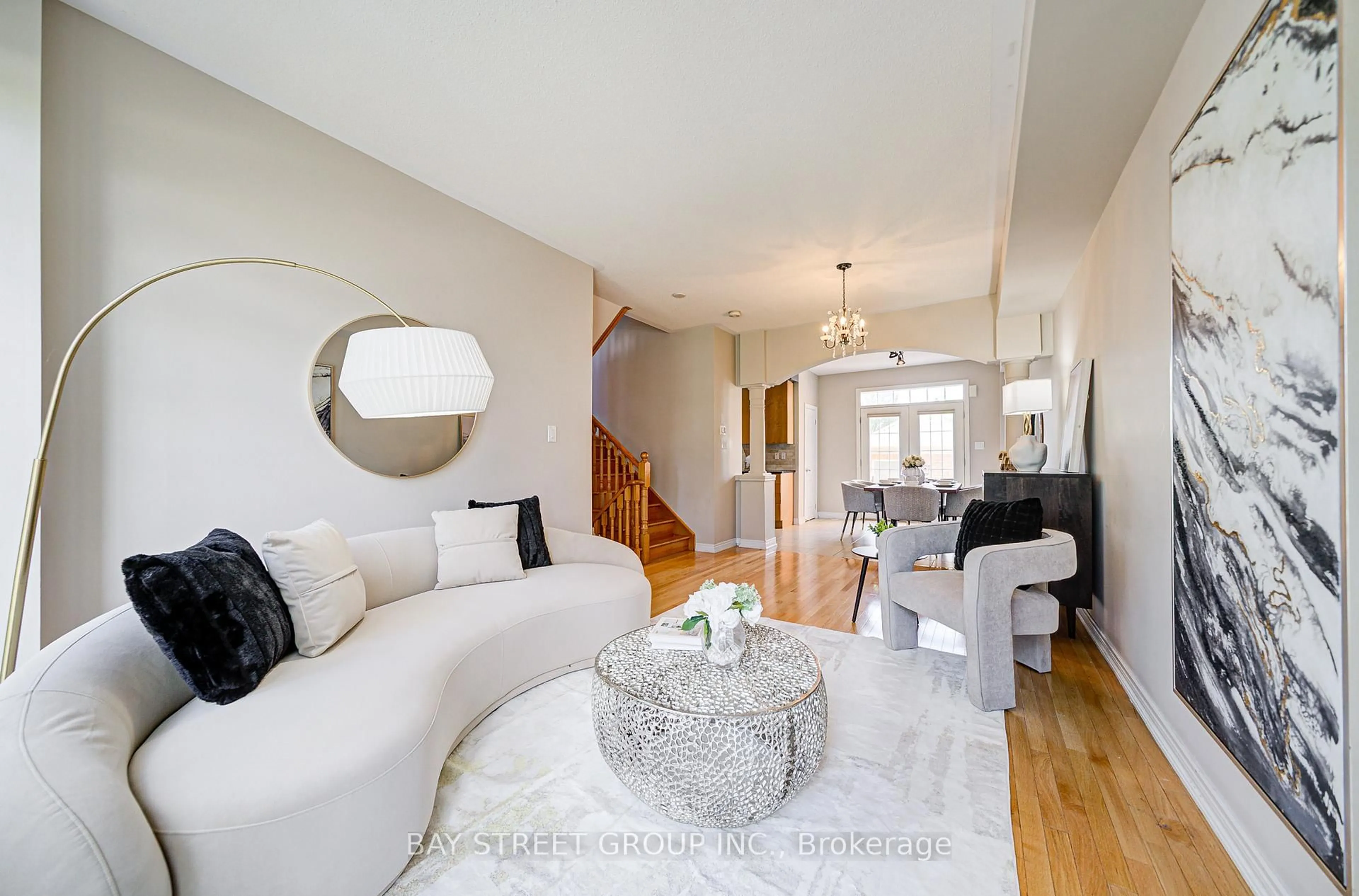 Living room with furniture, unknown for 39 Zokol Dr, Aurora Ontario L4G 0B6