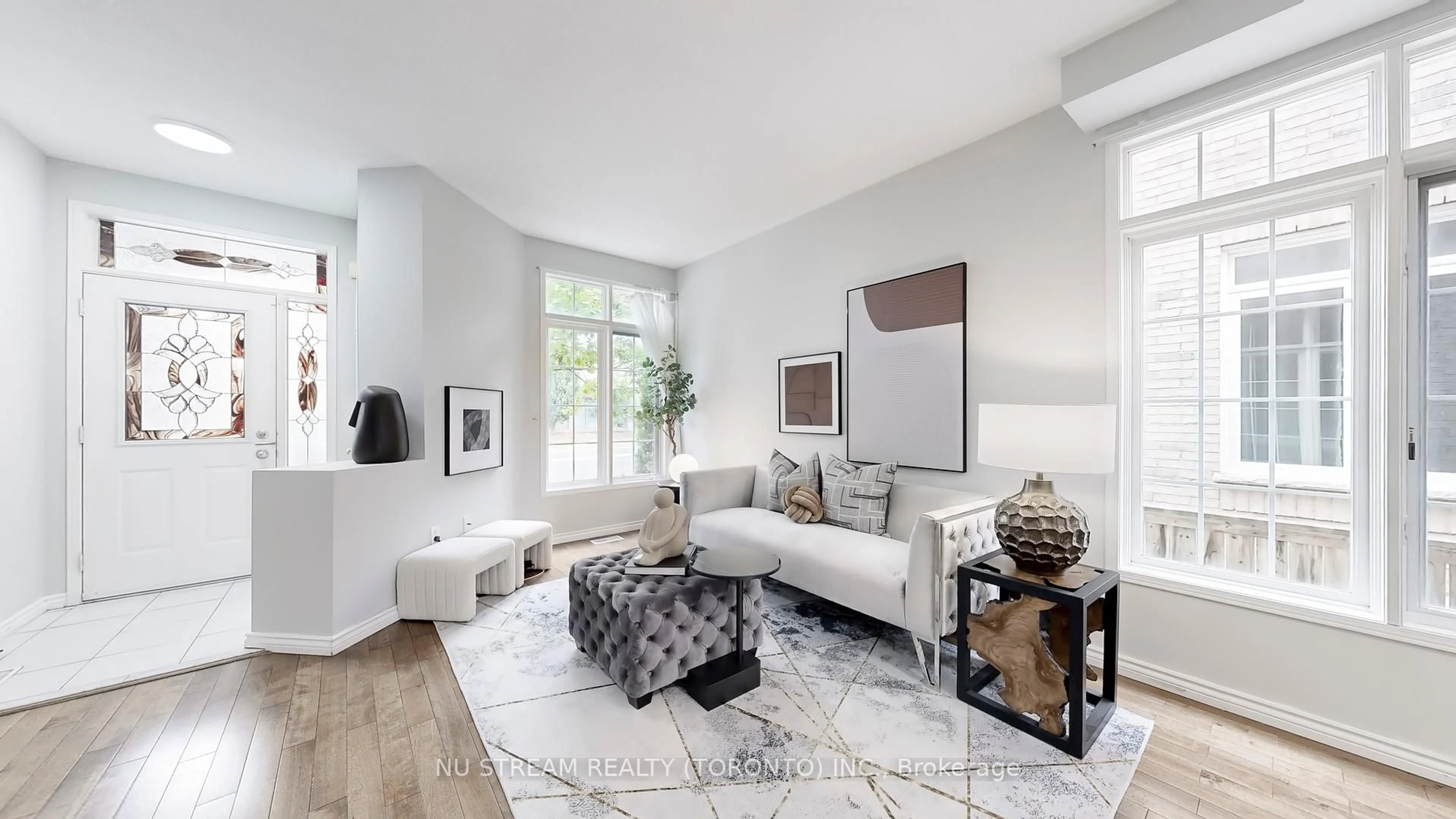 Living room with furniture, unknown for 41 Bur Oak Ave, Markham Ontario L6C 2E4