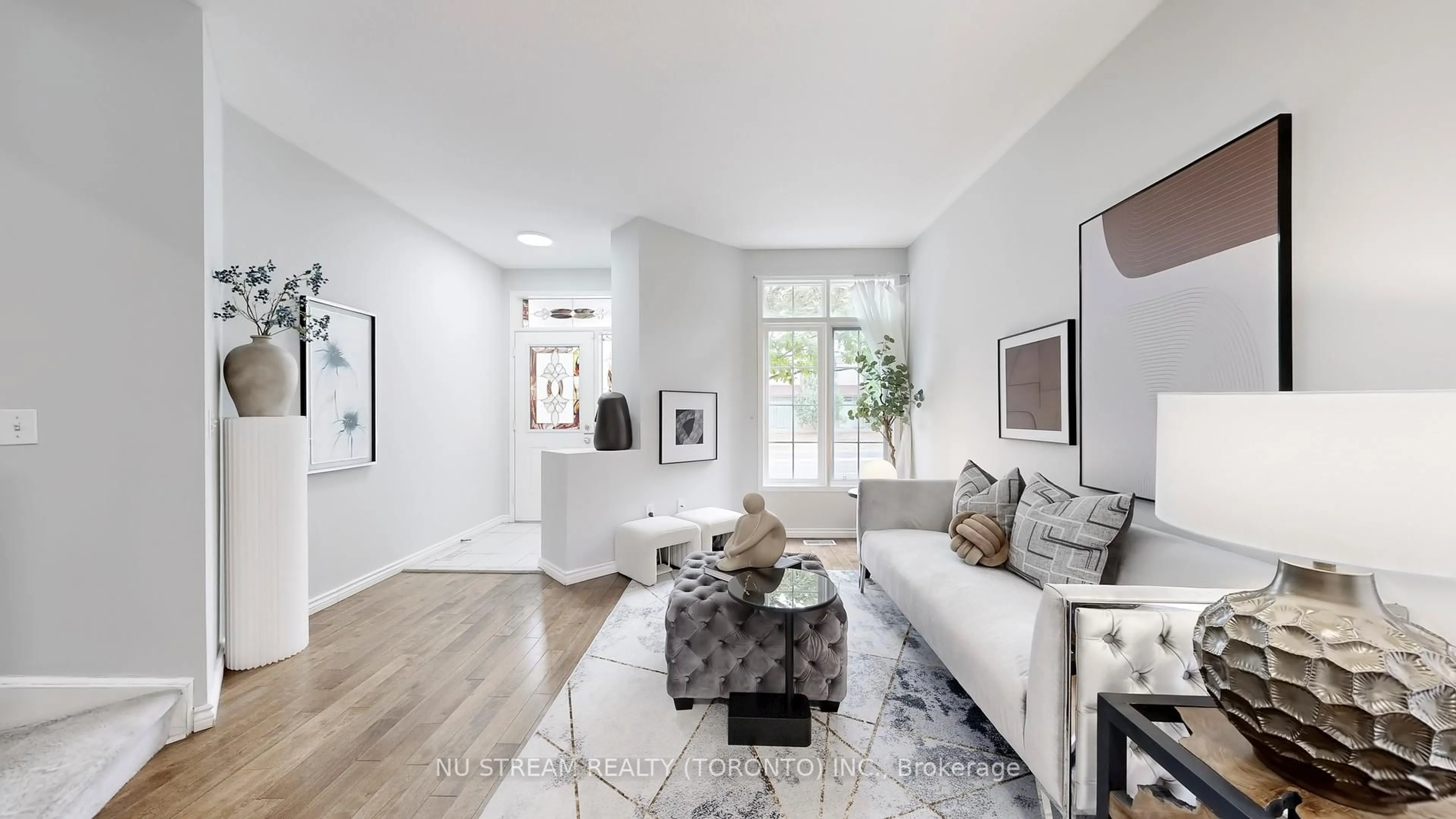 Living room with furniture, unknown for 41 Bur Oak Ave, Markham Ontario L6C 2E4