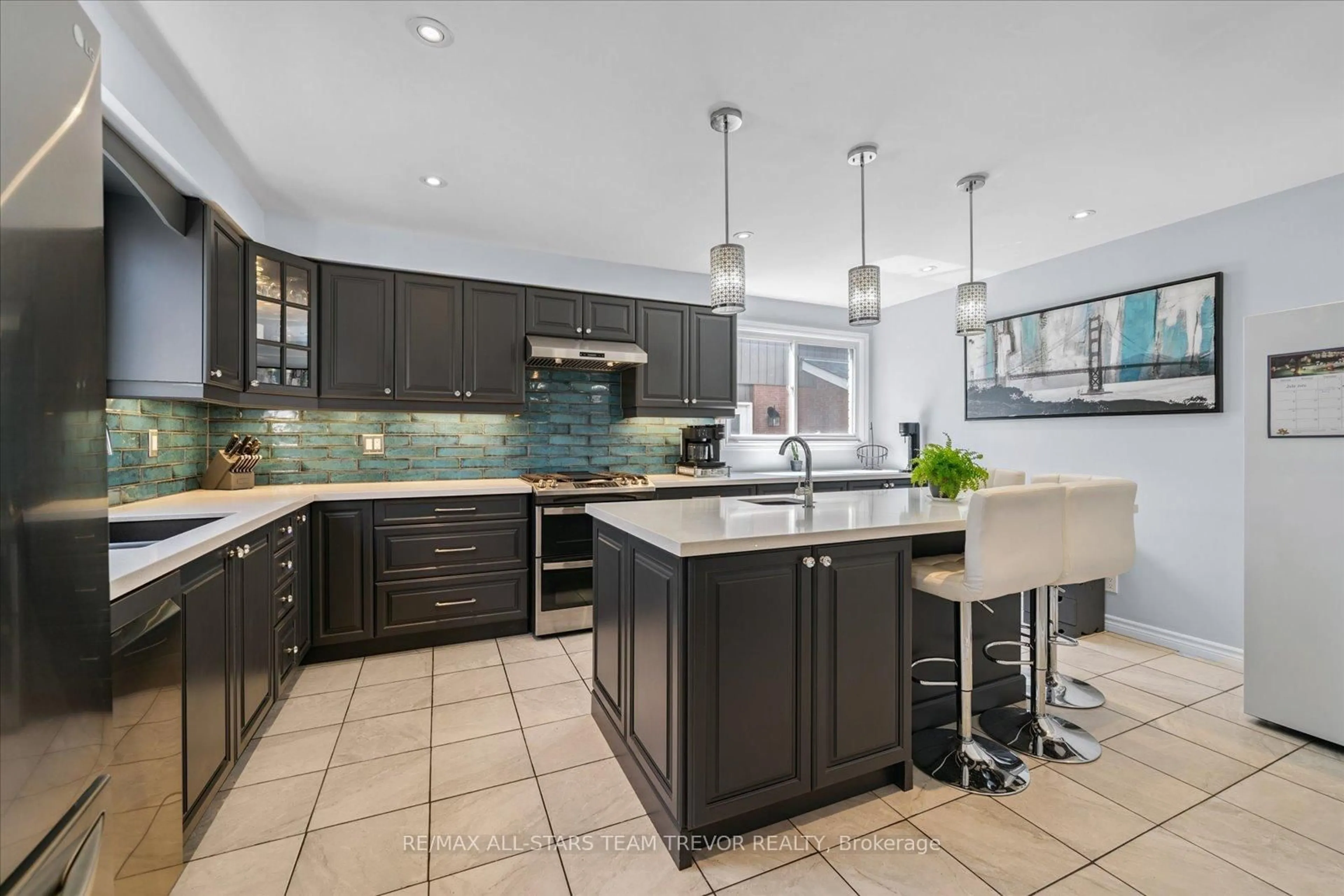 Contemporary kitchen, ceramic/tile floor for 207 Biscayne Blvd, Georgina Ontario L4P 3L8