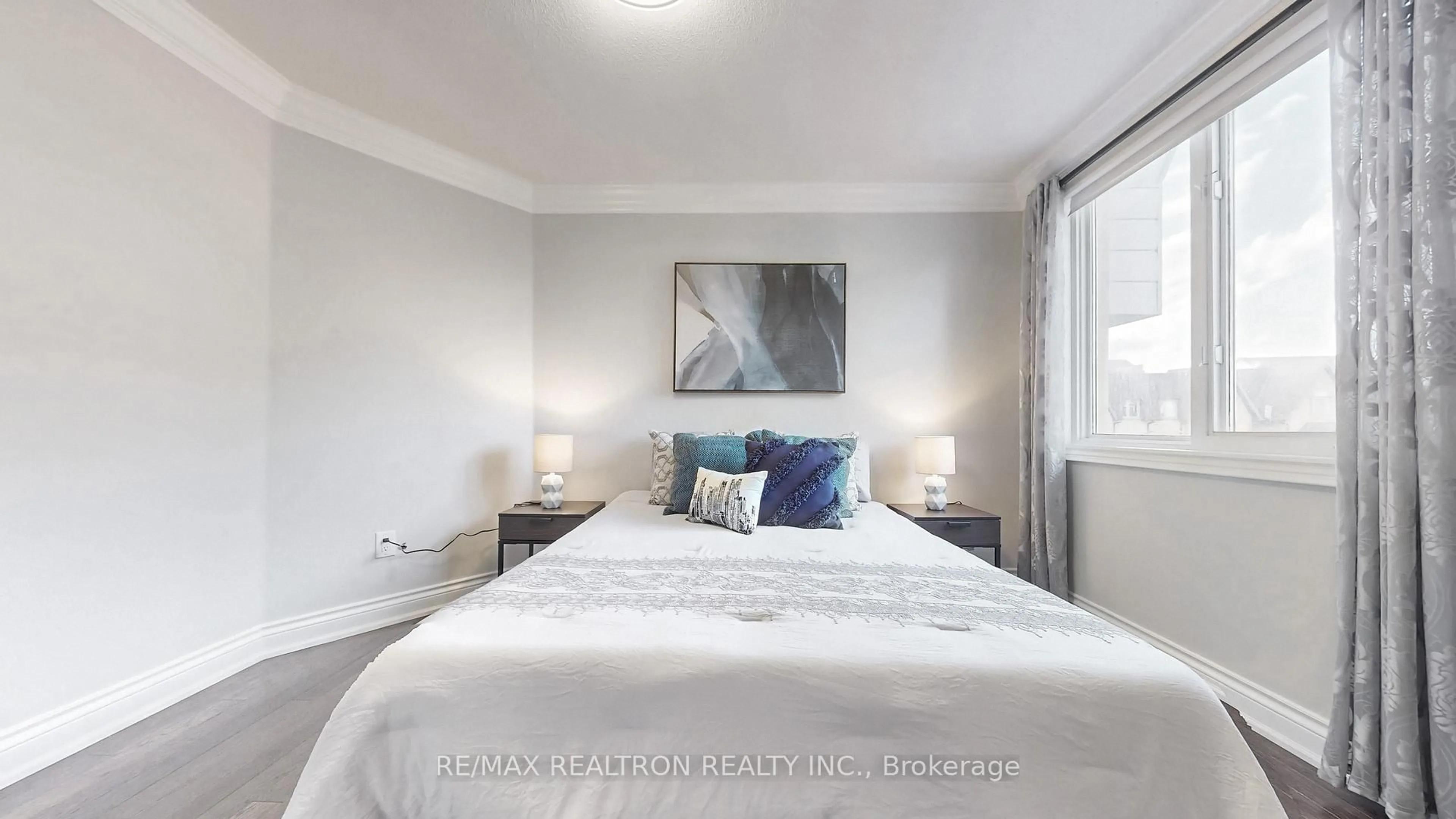 Bedroom with bed, unknown for 75 Weldrick Rd #605, Richmond Hill Ontario L4C 0H9