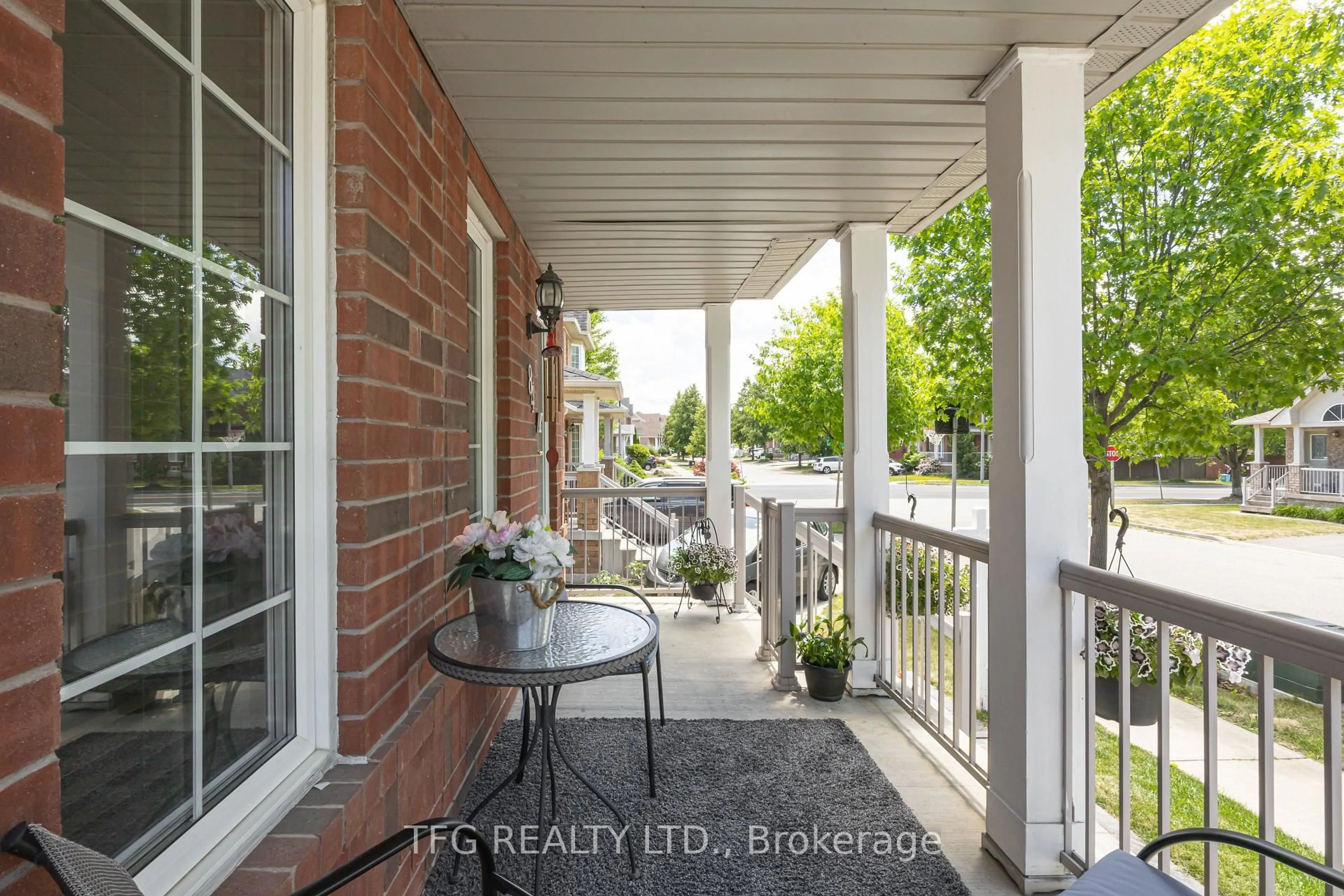 Patio, street for 84 Stotts Cres, Markham Ontario L6E 1T2