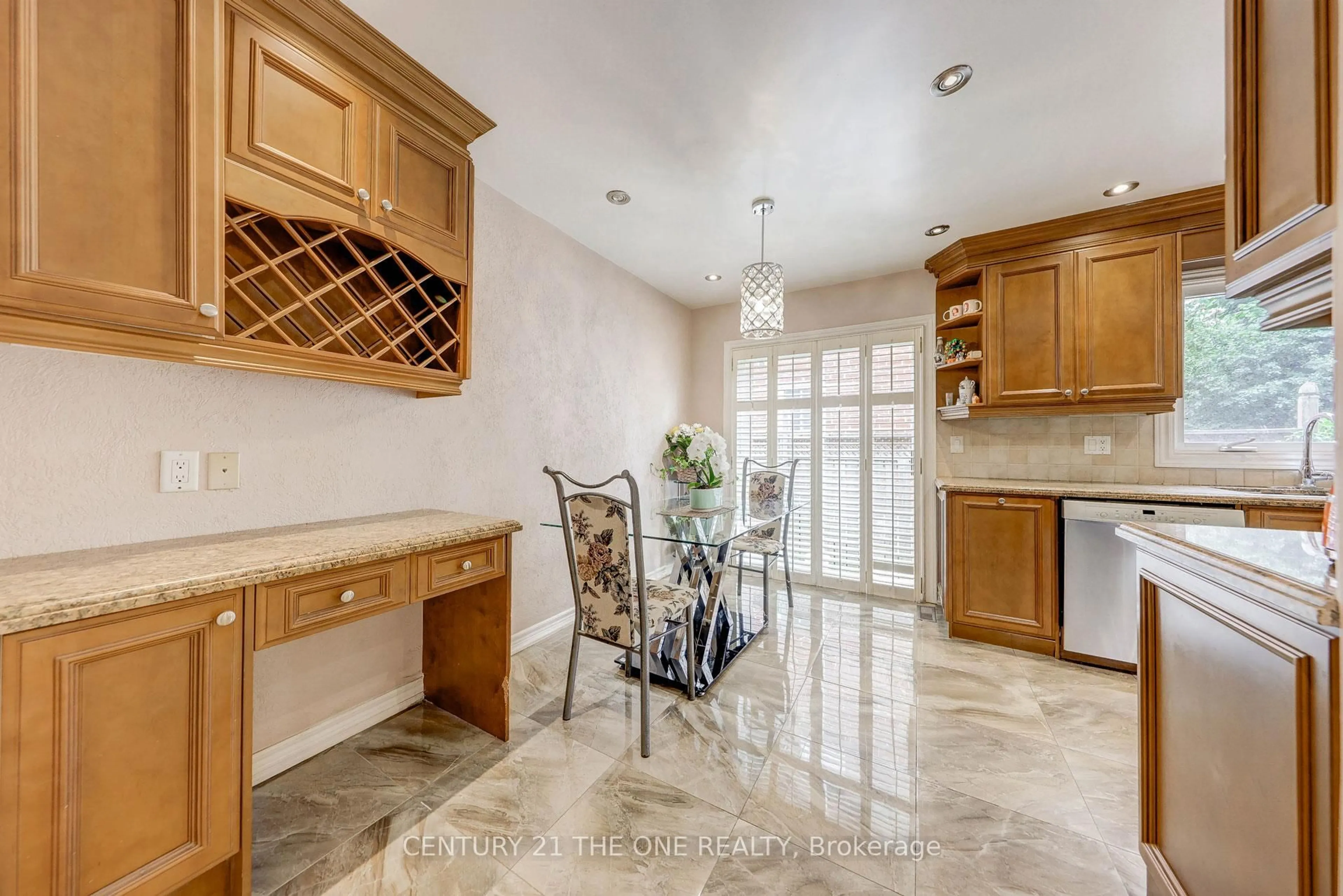 Unknown for 27 Pugsley Ave, Richmond Hill Ontario L4C 8V2