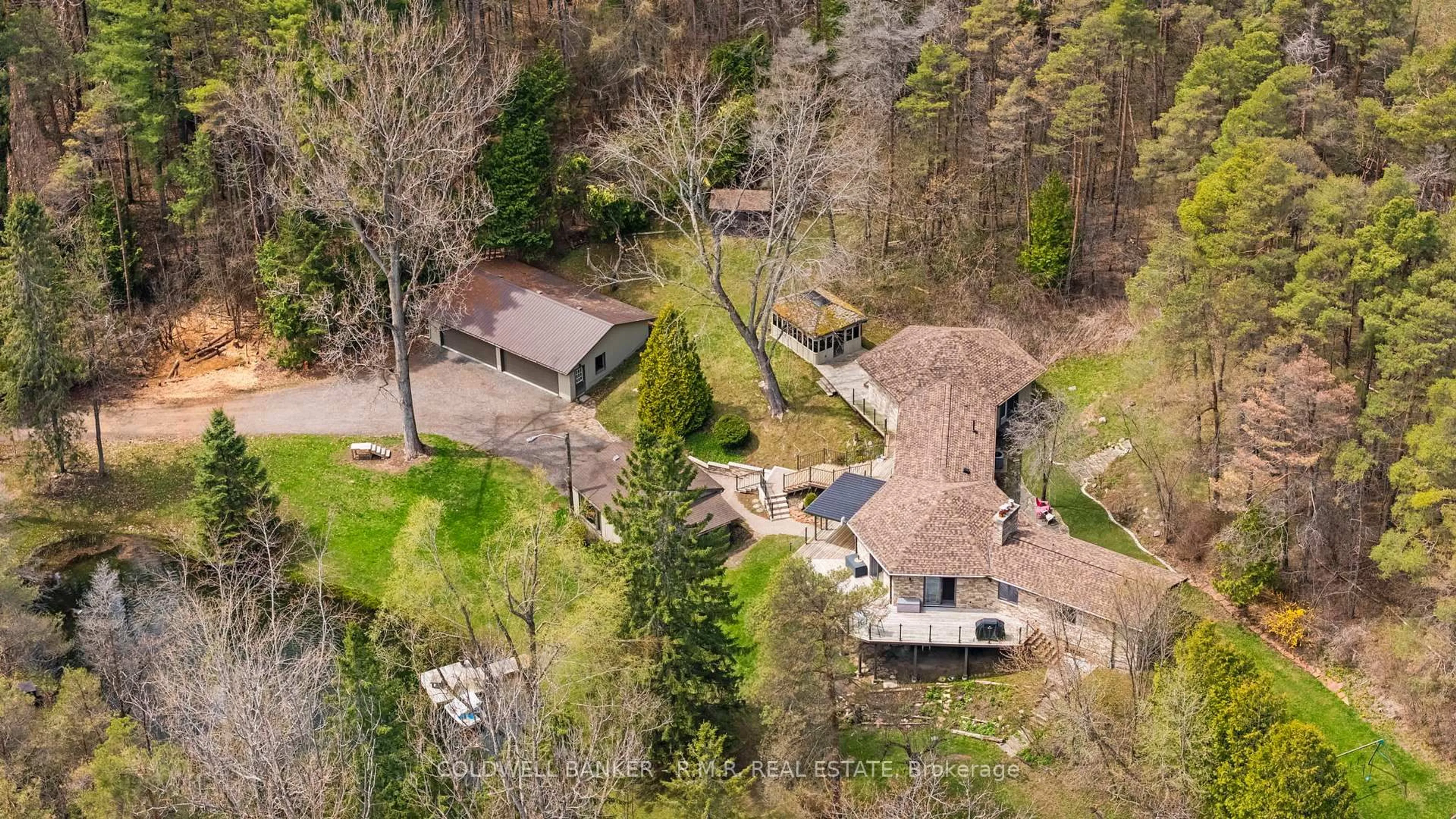 A pic from outside/outdoor area/front of a property/back of a property/a pic from drone, unknown for 6209 Concession 5 Rd, Uxbridge Ontario L9P 1R1