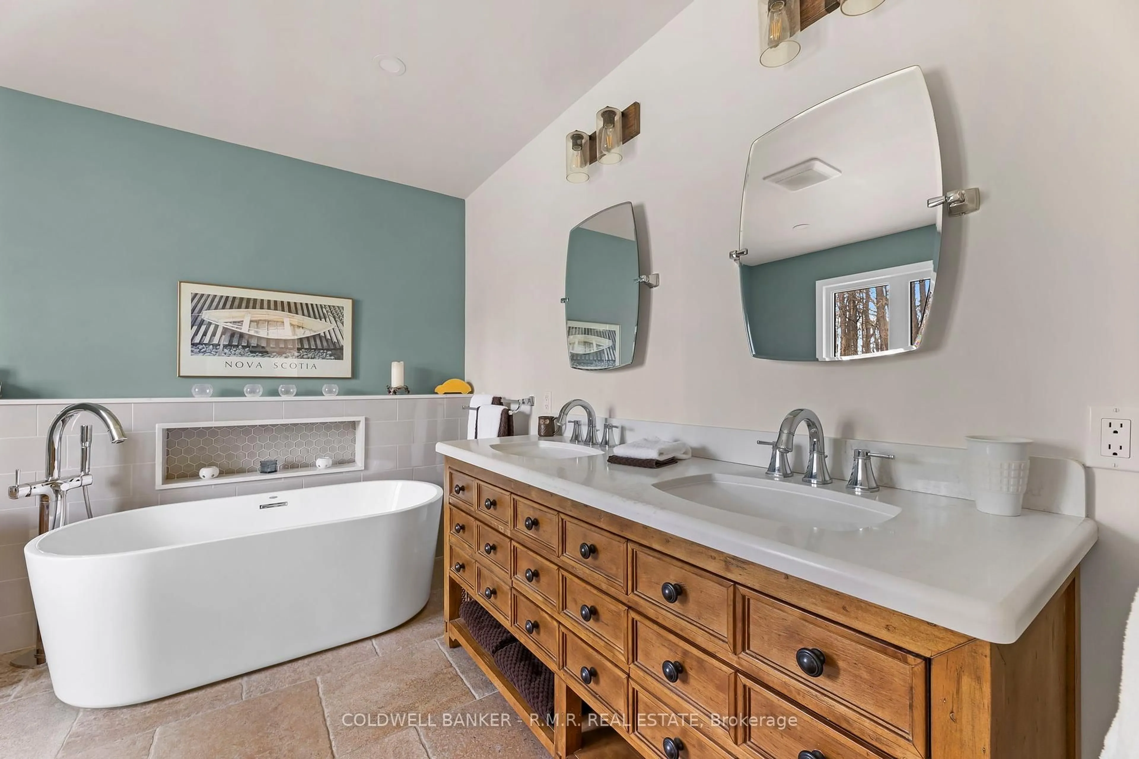 Contemporary bathroom, ceramic/tile floor for 6209 Concession 5 Rd, Uxbridge Ontario L9P 1R1