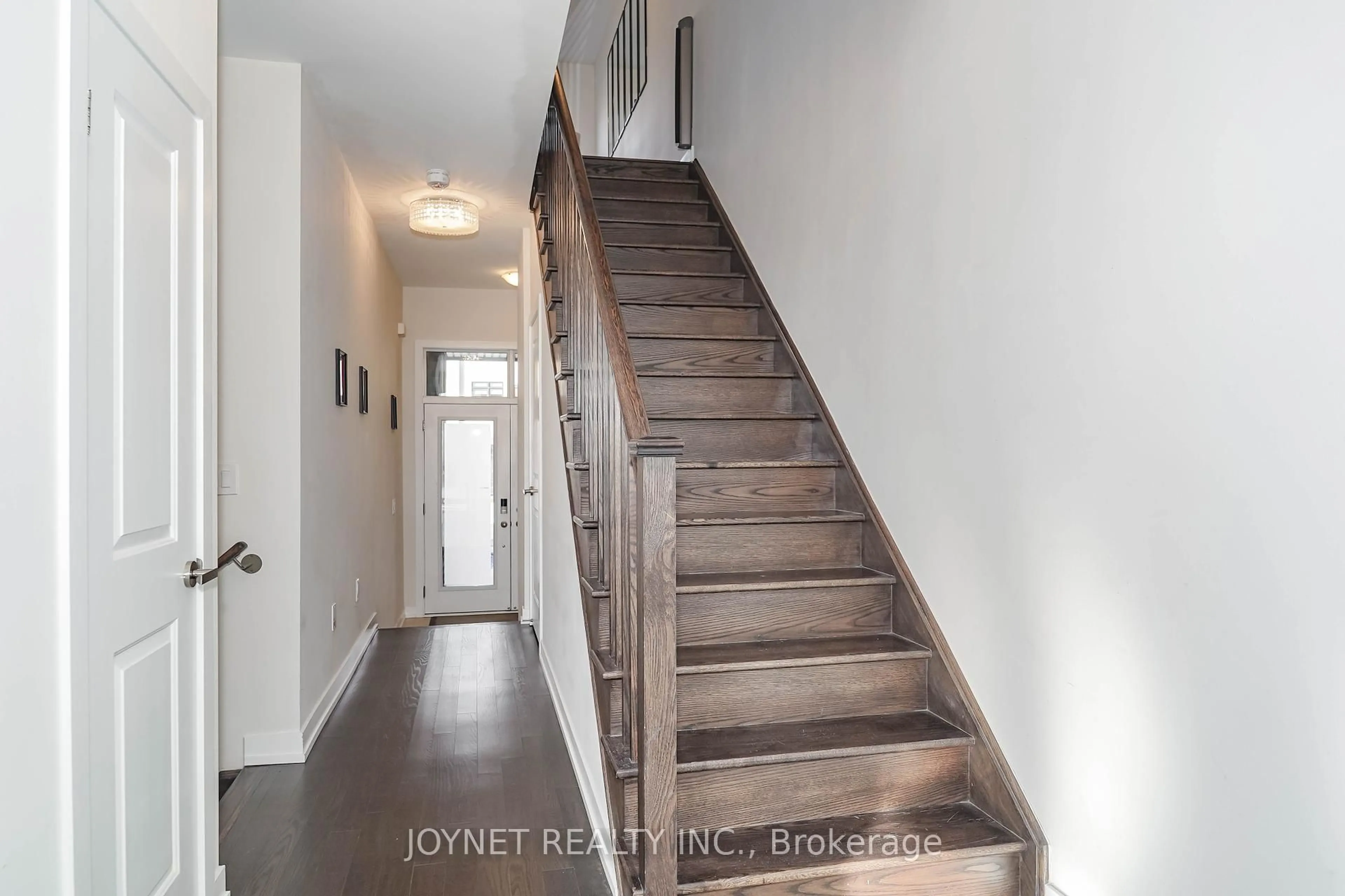 Unknown for 7 Glenngarry Cres, Vaughan Ontario L6A 4Z4