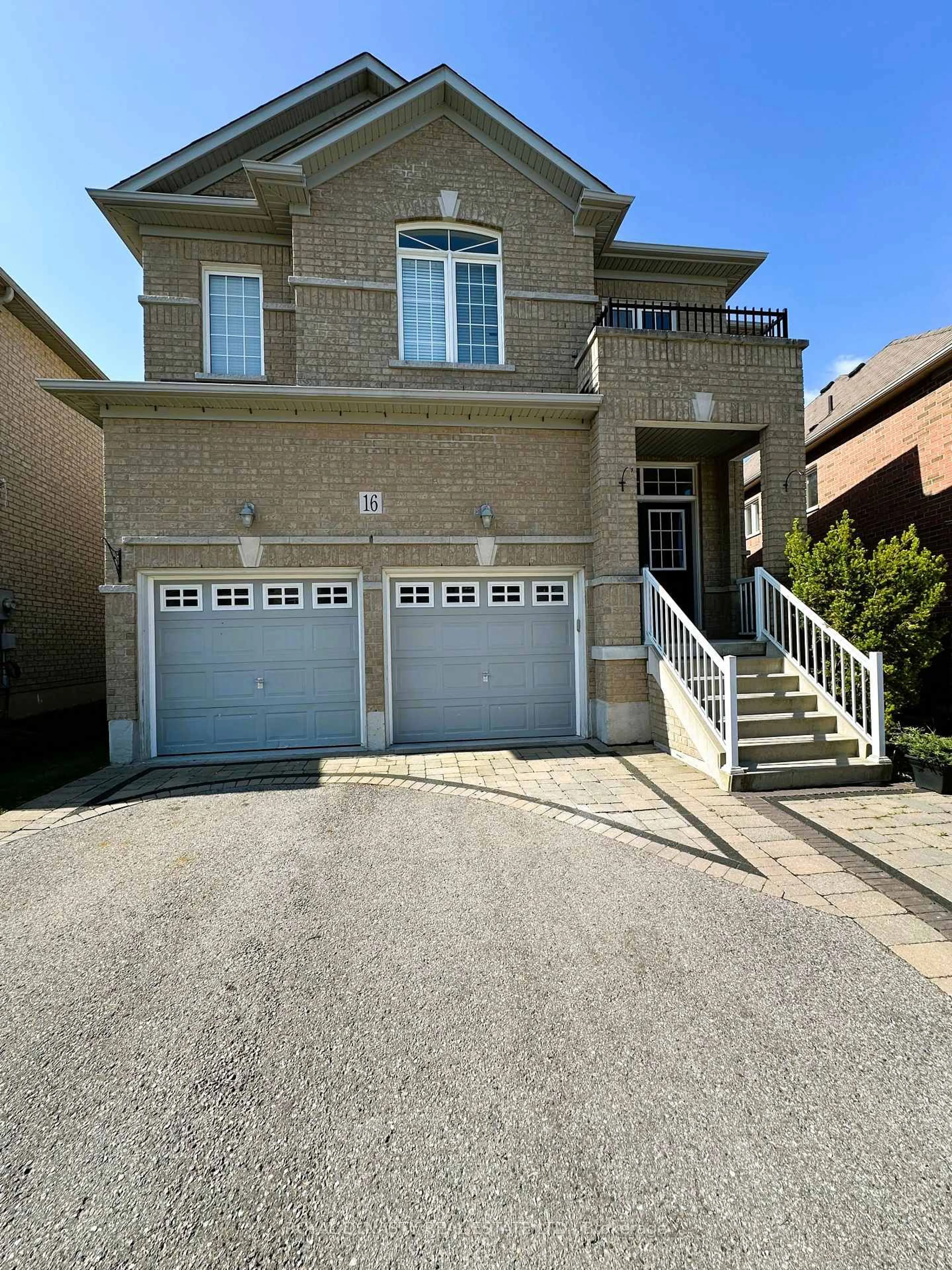 Home with brick exterior material, street for 16 Nature Way Cres, East Gwillimbury Ontario L9N 0A6