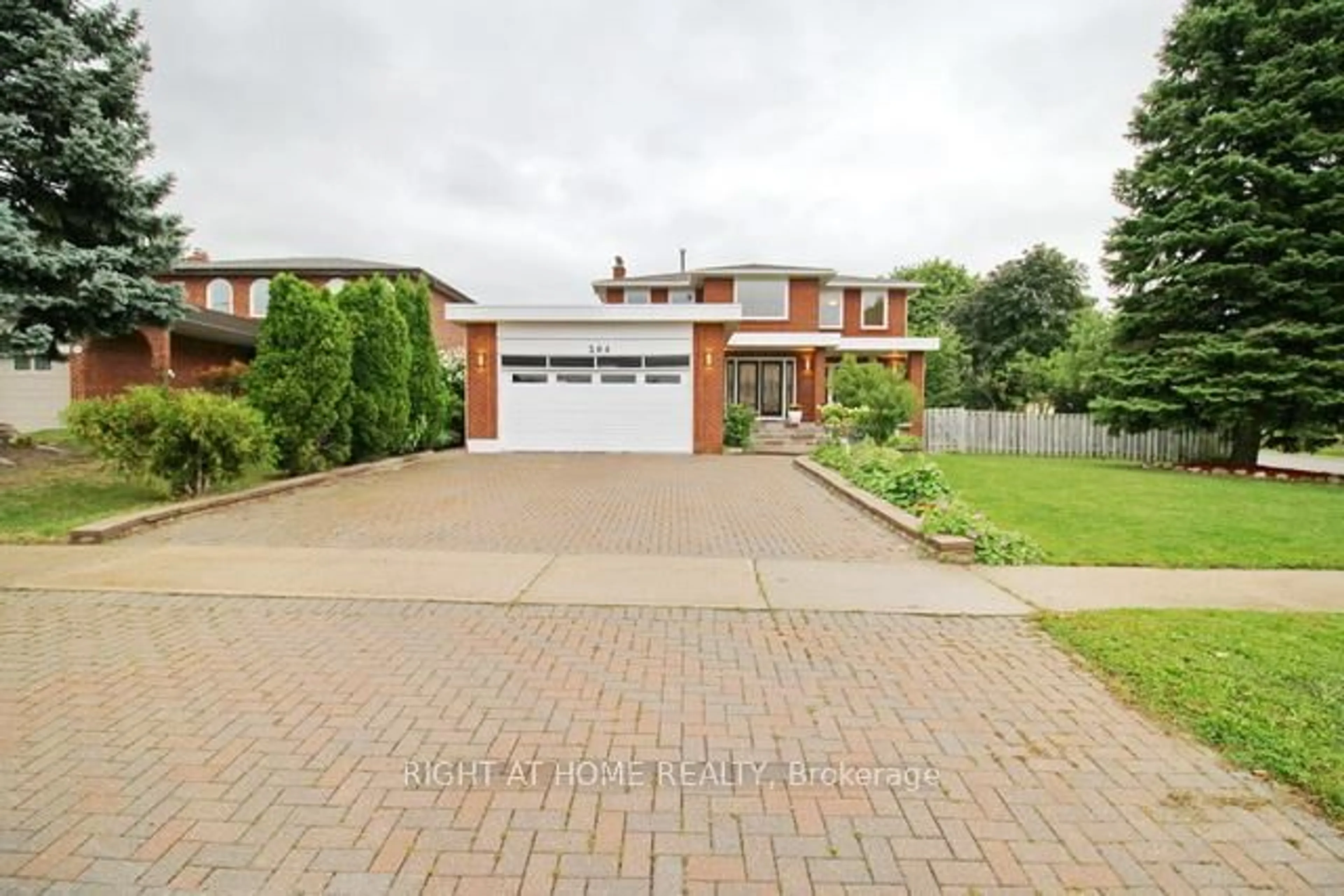 Home with brick exterior material, street for 304 Firglen Rdge, Vaughan Ontario L4L 1N7