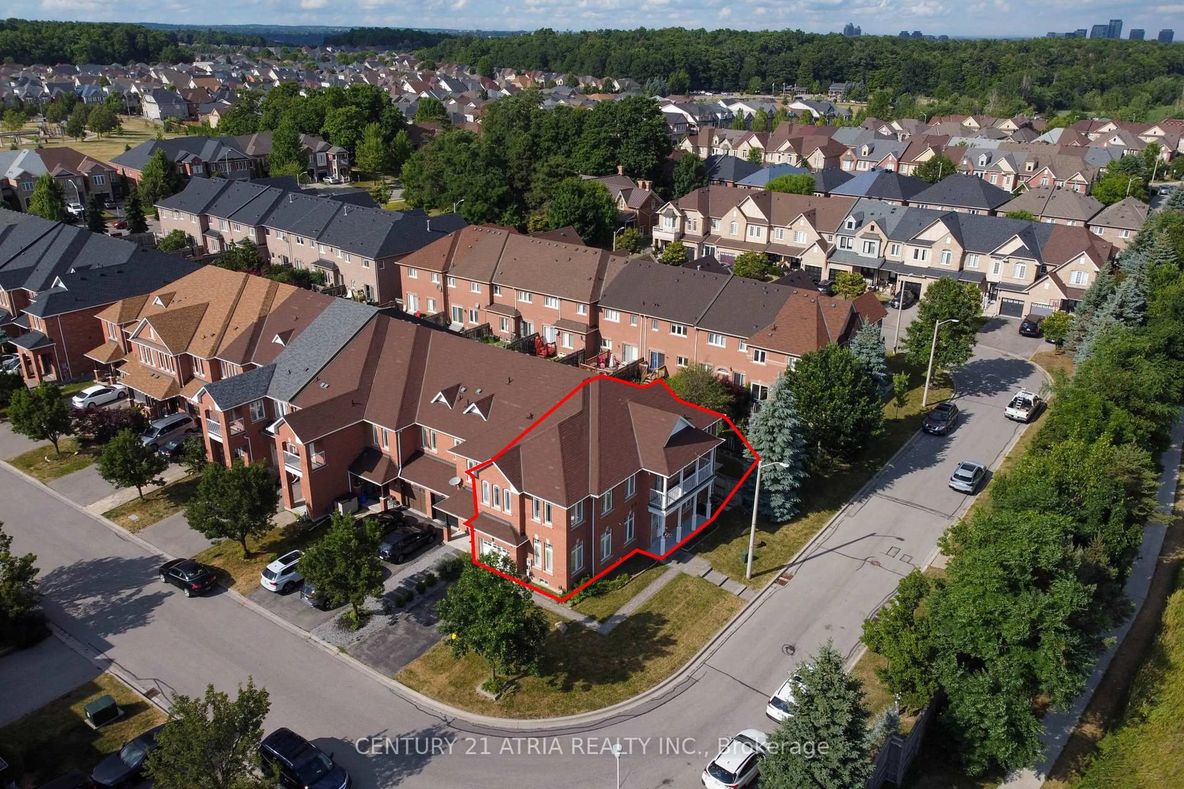 A pic from outside/outdoor area/front of a property/back of a property/a pic from drone, street for 66 Daniel Reaman Cres, Vaughan Ontario L4J 8V1