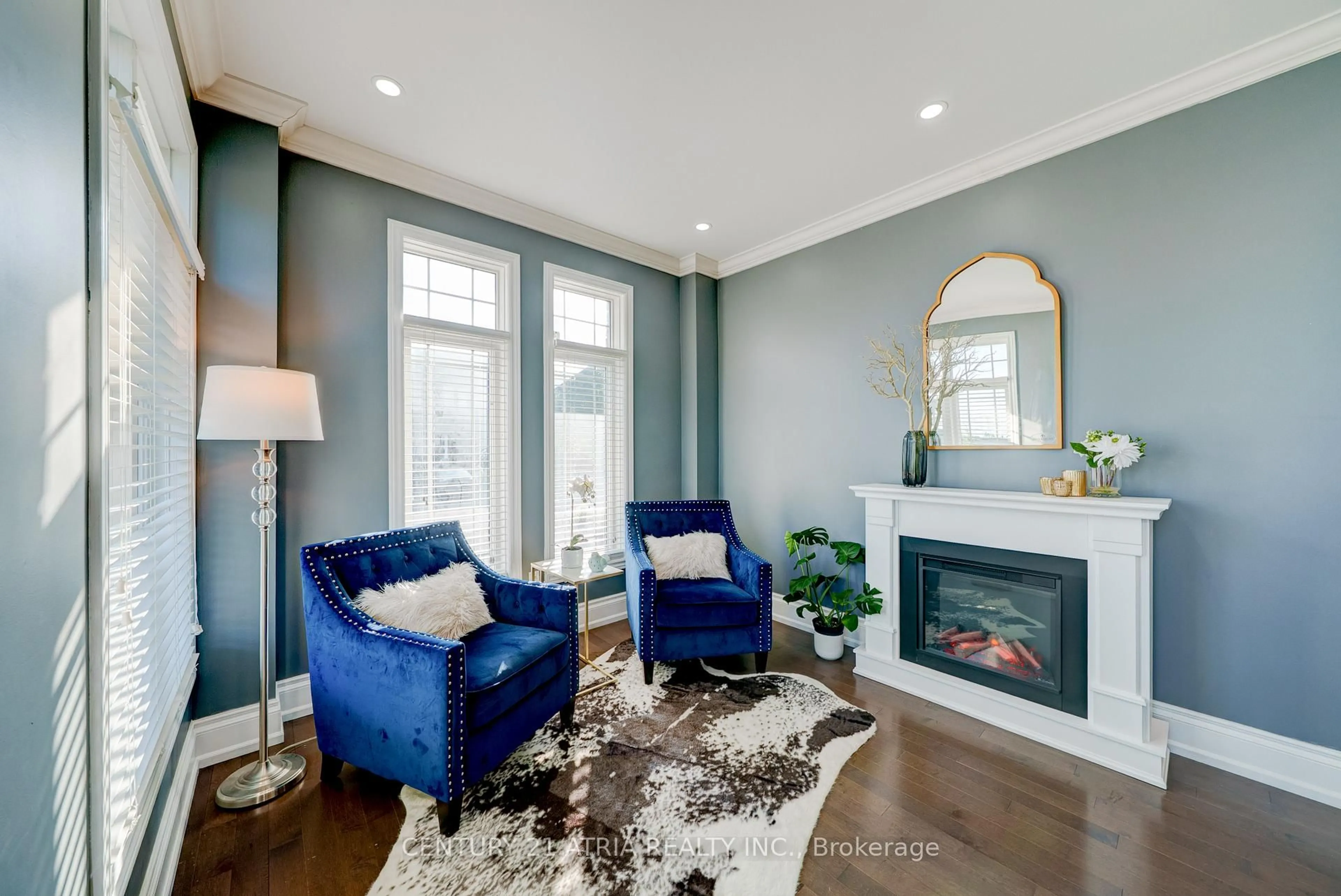 Living room with furniture, unknown for 66 Daniel Reaman Cres, Vaughan Ontario L4J 8V1