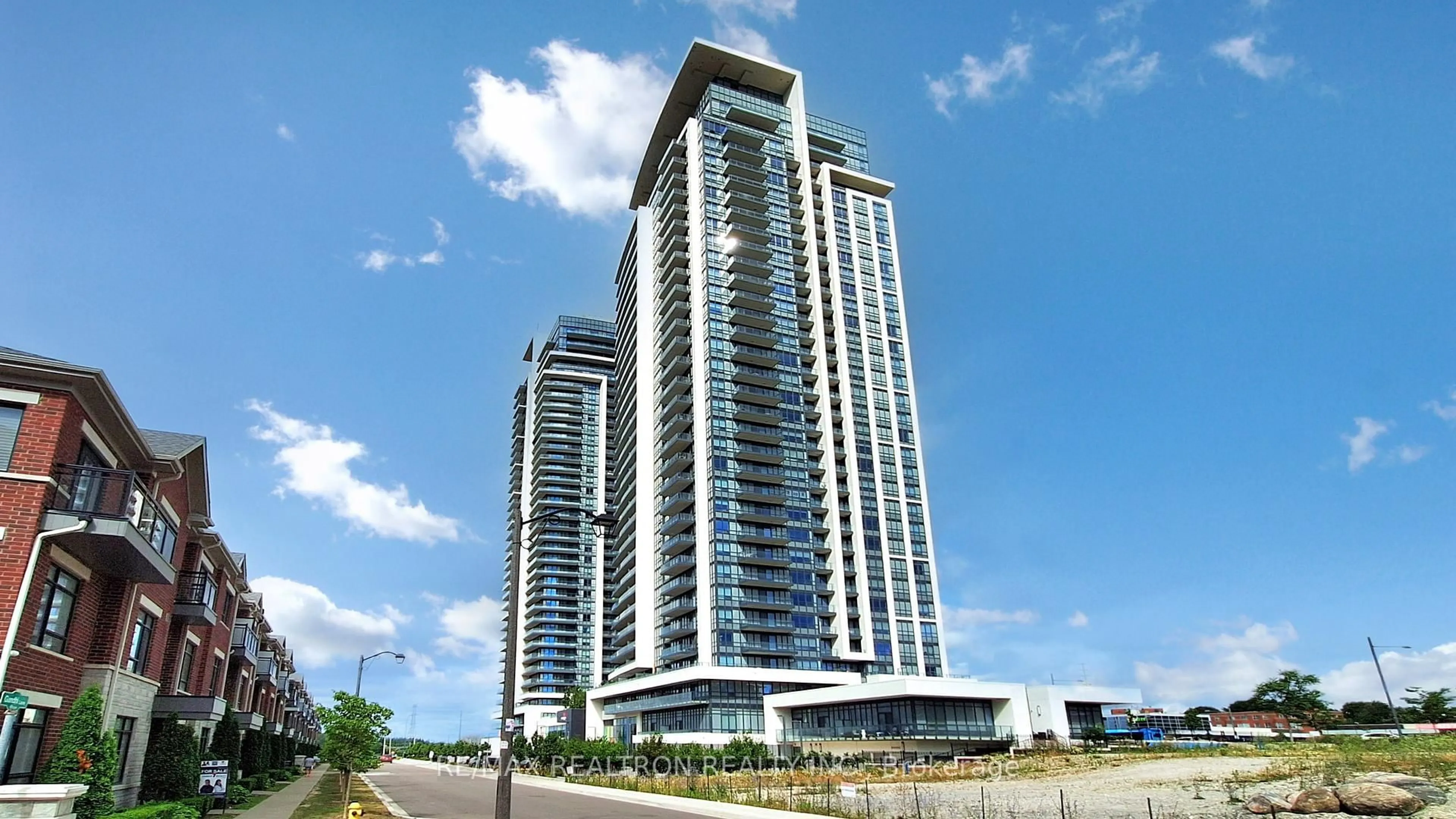 Indoor foyer for 38 Gandhi Lane #705, Markham Ontario L3T 0G9