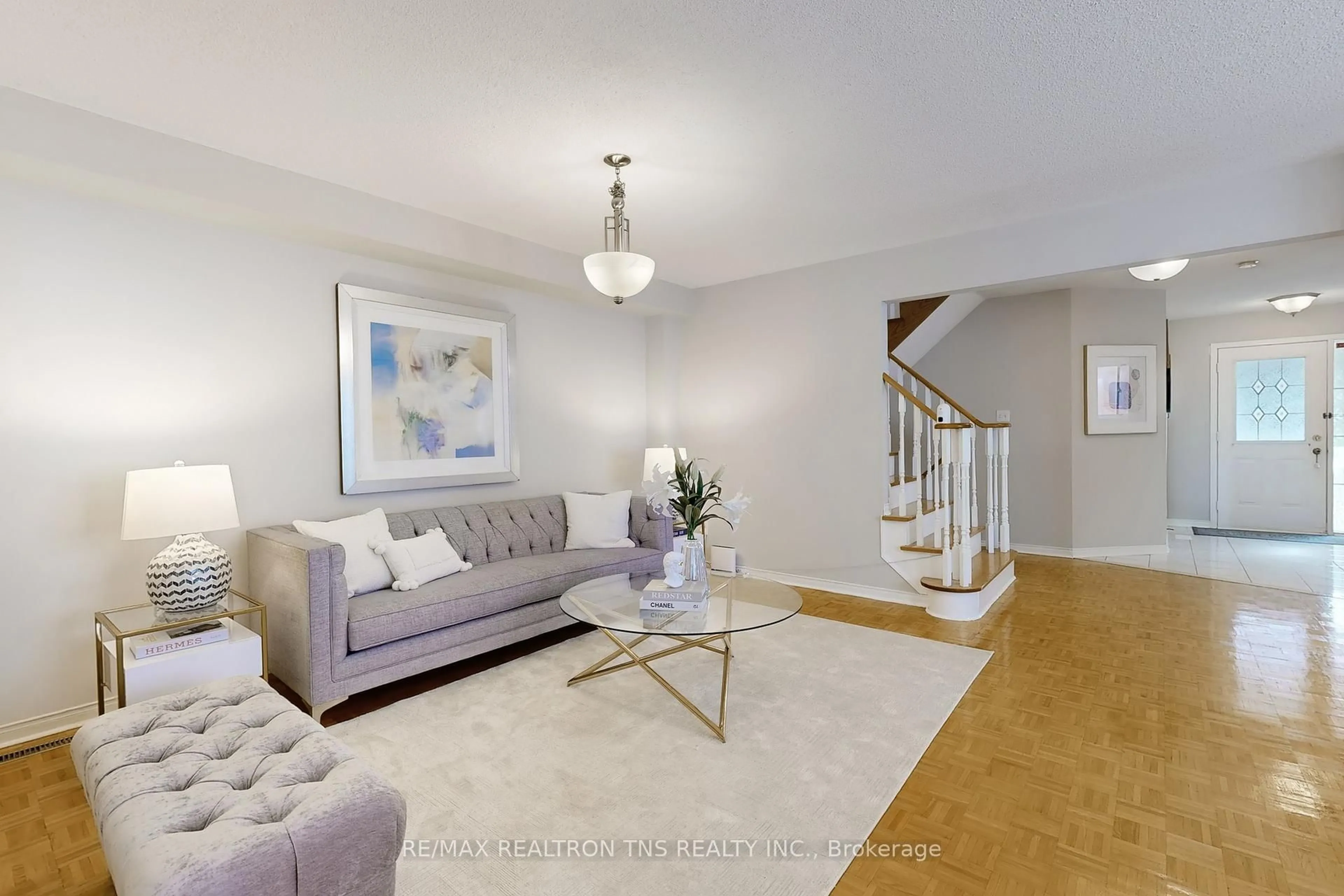 Living room with furniture, unknown for 55 Bridlepath St, Richmond Hill Ontario L4S 1V6