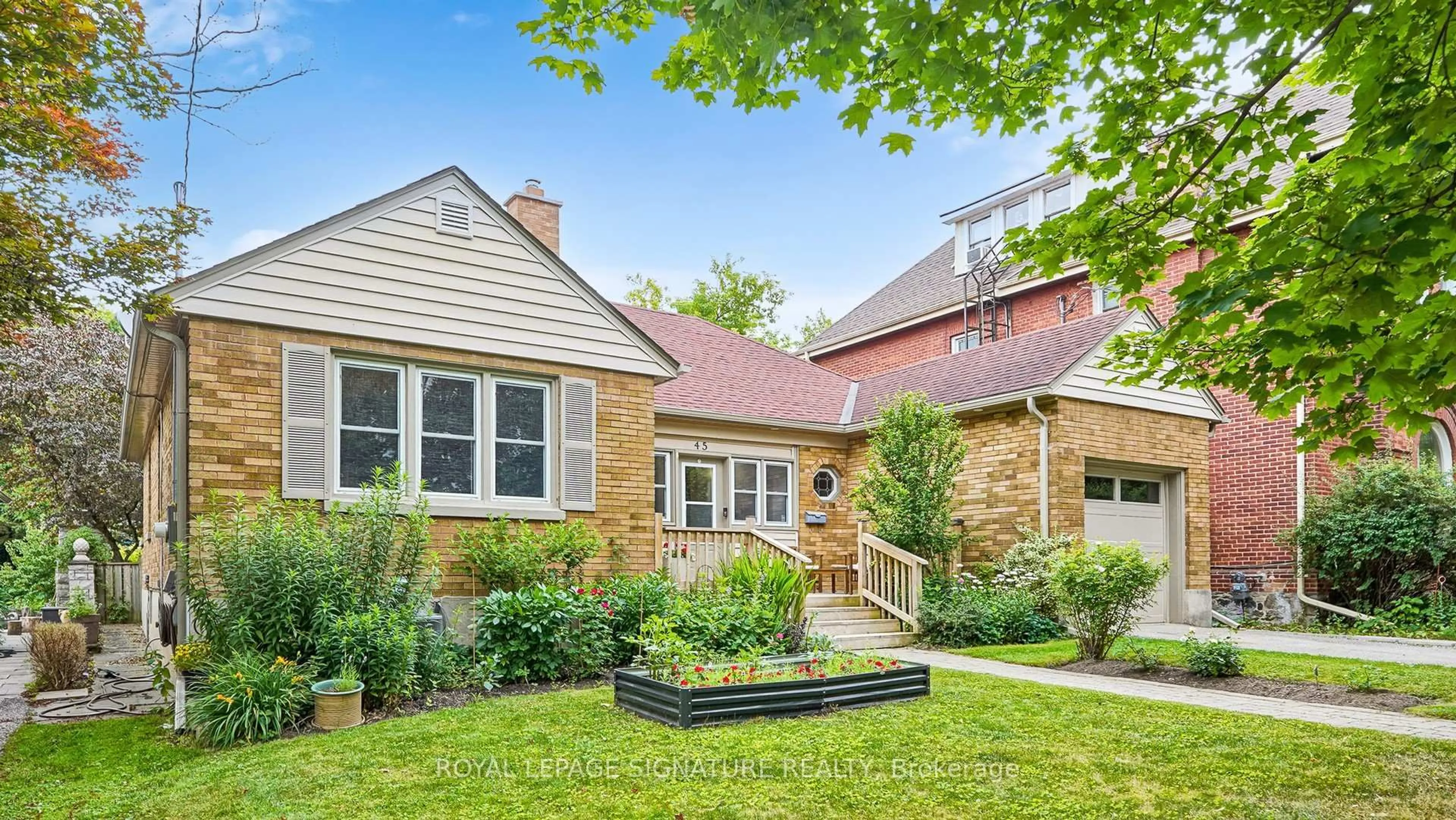 Home with brick exterior material, street for 45 Spruce St, Aurora Ontario L4G 1R9