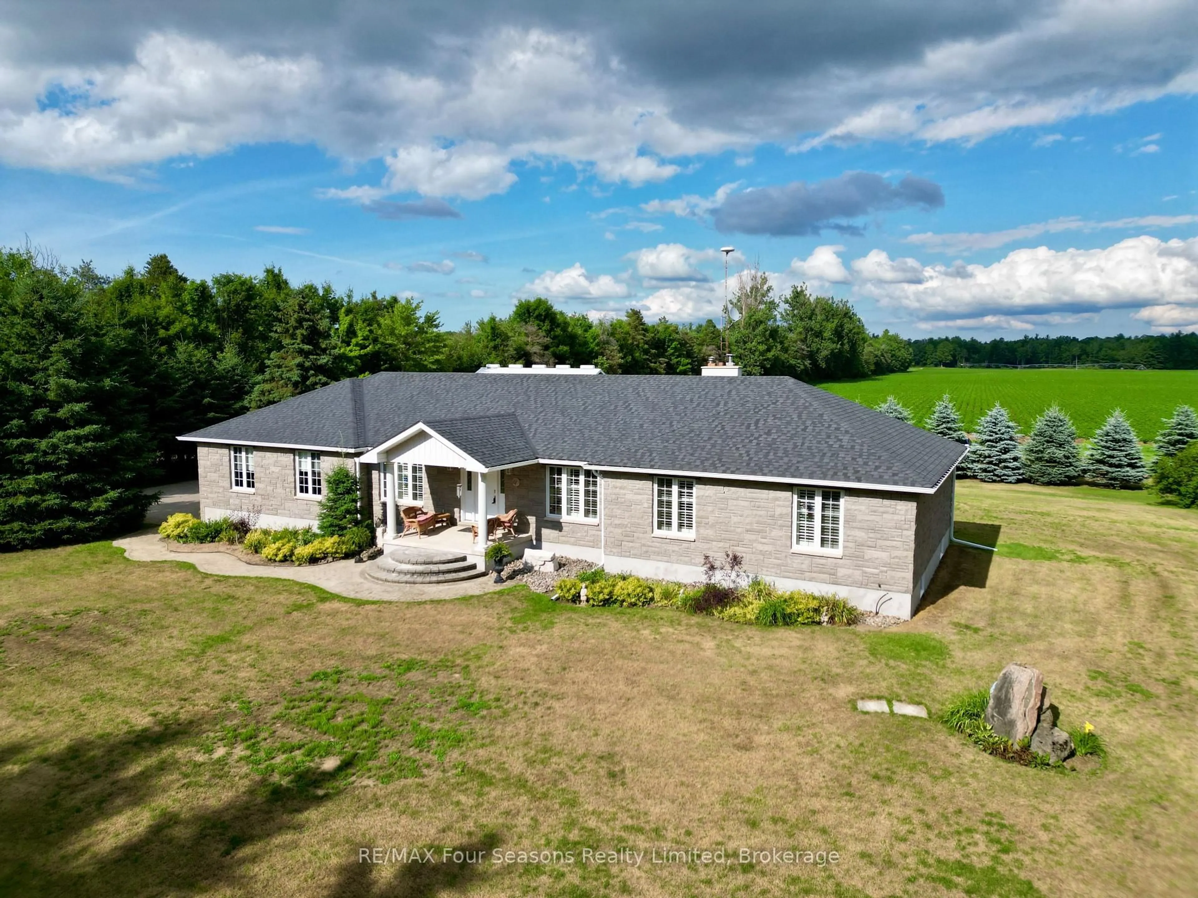 A pic from outside/outdoor area/front of a property/back of a property/a pic from drone, building for 6853 Pine Plains Rd, Adjala-Tosorontio Ontario L0M 1J0