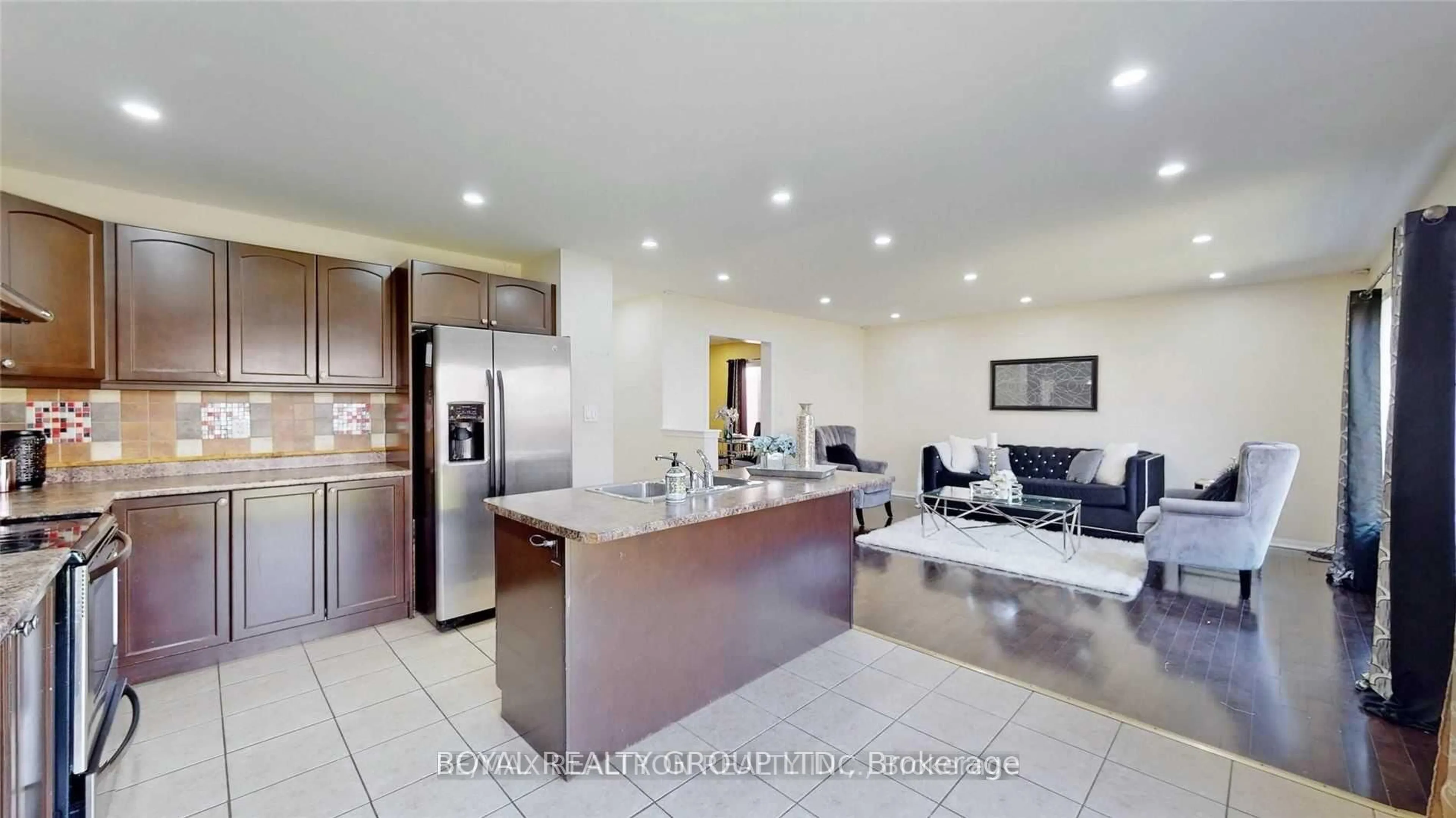 Open concept kitchen, ceramic/tile floor for 16 Ferris Lane, New Tecumseth Ontario L9R 0H9