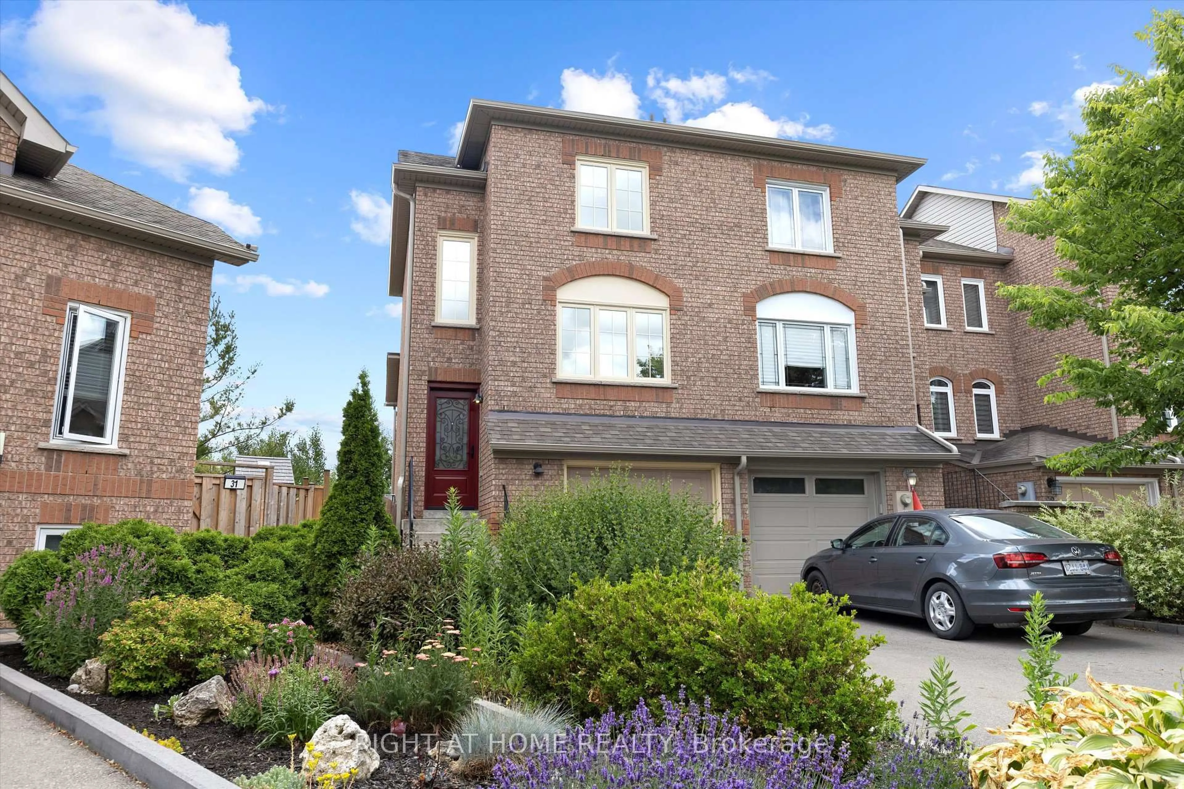 Home with brick exterior material, street for 27 Larissa Crt, Vaughan Ontario L6A 2K8