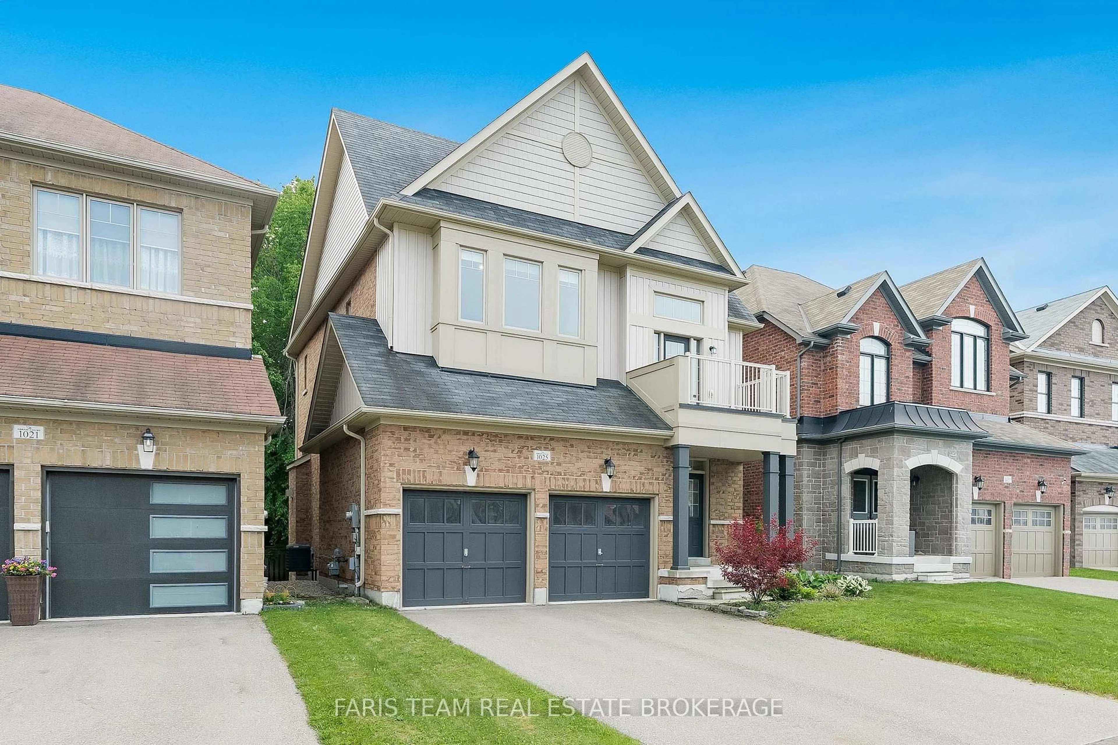 Home with brick exterior material, street for 1025 Abram Crt, Innisfil Ontario L9S 0K3